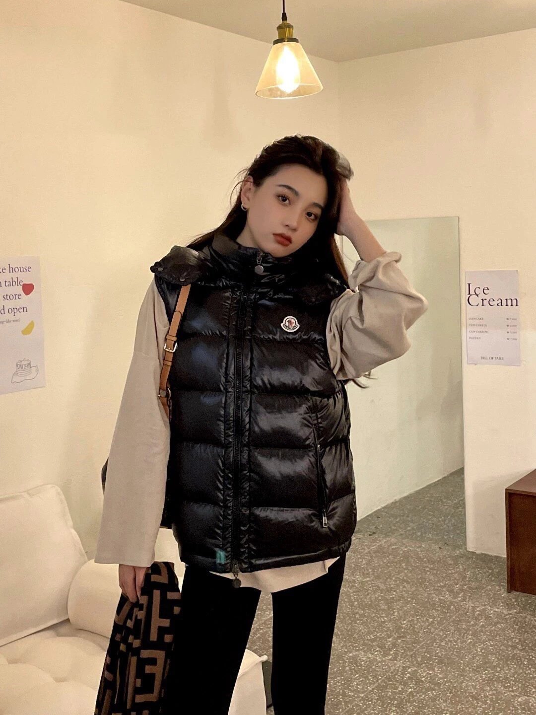 RD-C320 · Hooded and Hoodless Puffer Vest showcase view 7