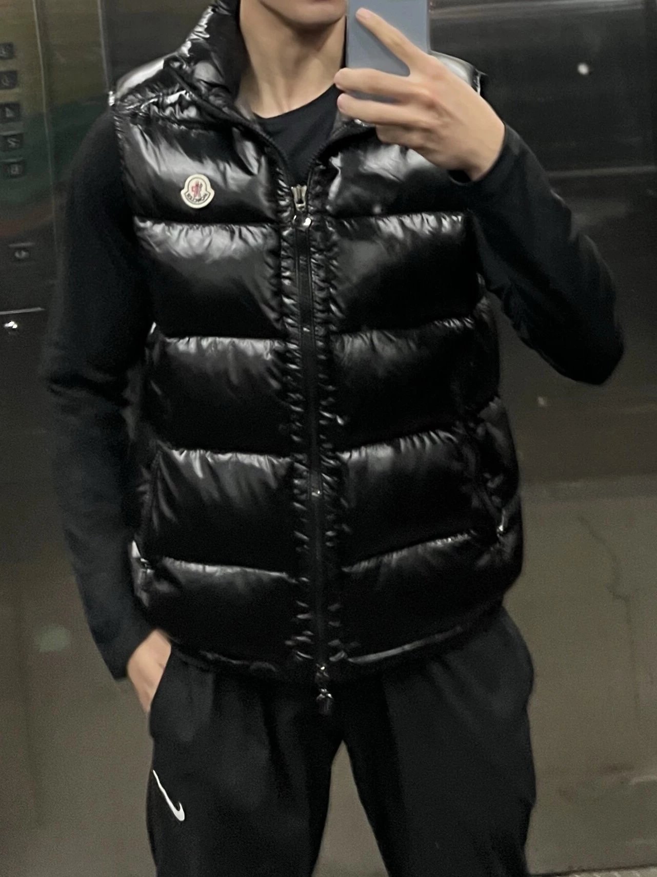 RD-C320 · Hooded and Hoodless Puffer Vest showcase view 13