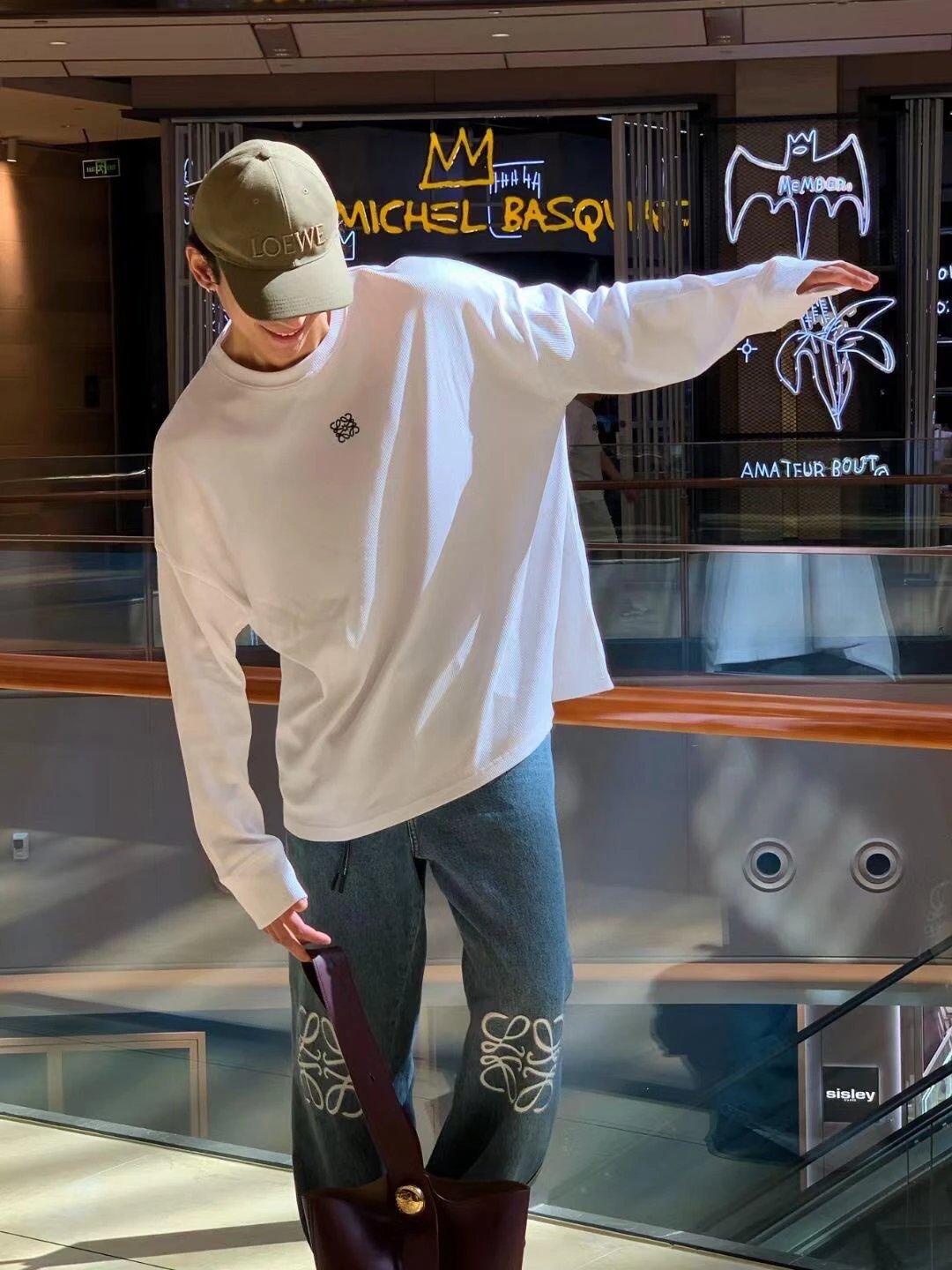 RD-C395 · Anagram Relaxed Long-Sleeve T-Shirt showcase view 10