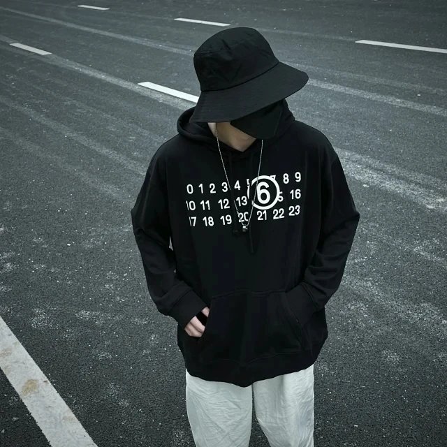 RD-C262 · Number-Graphic Distressed Hoodie showcase view 10