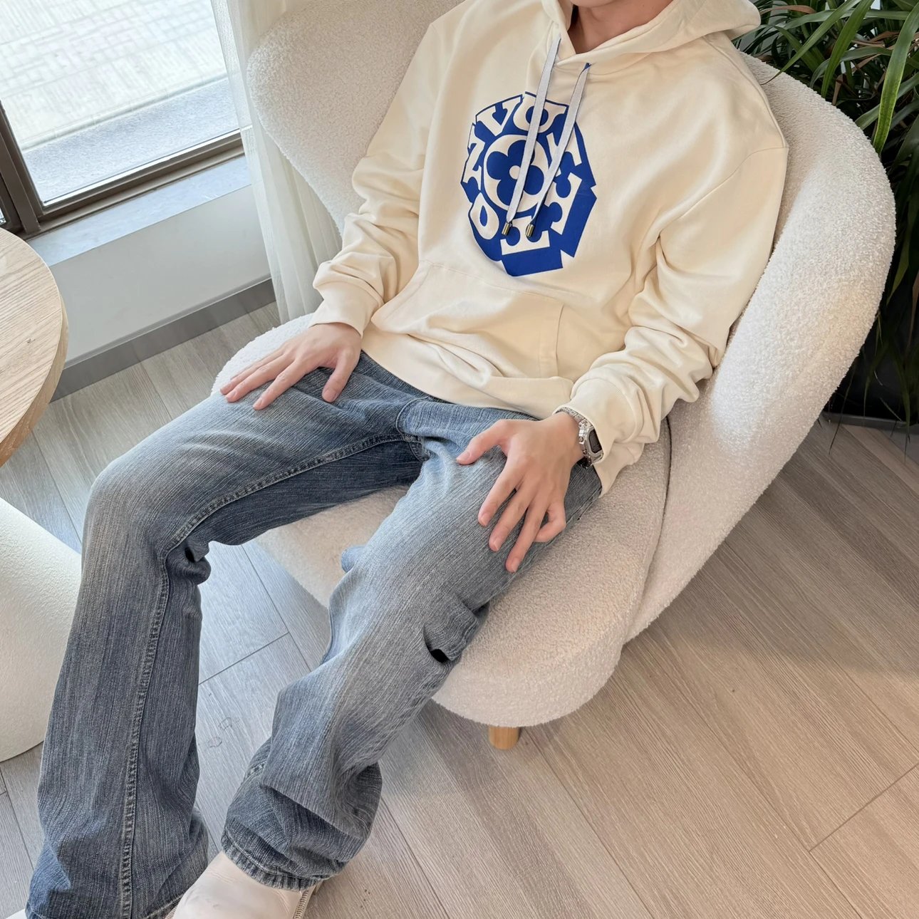 RD-C263 · Graphic Hoodie showcase view 2
