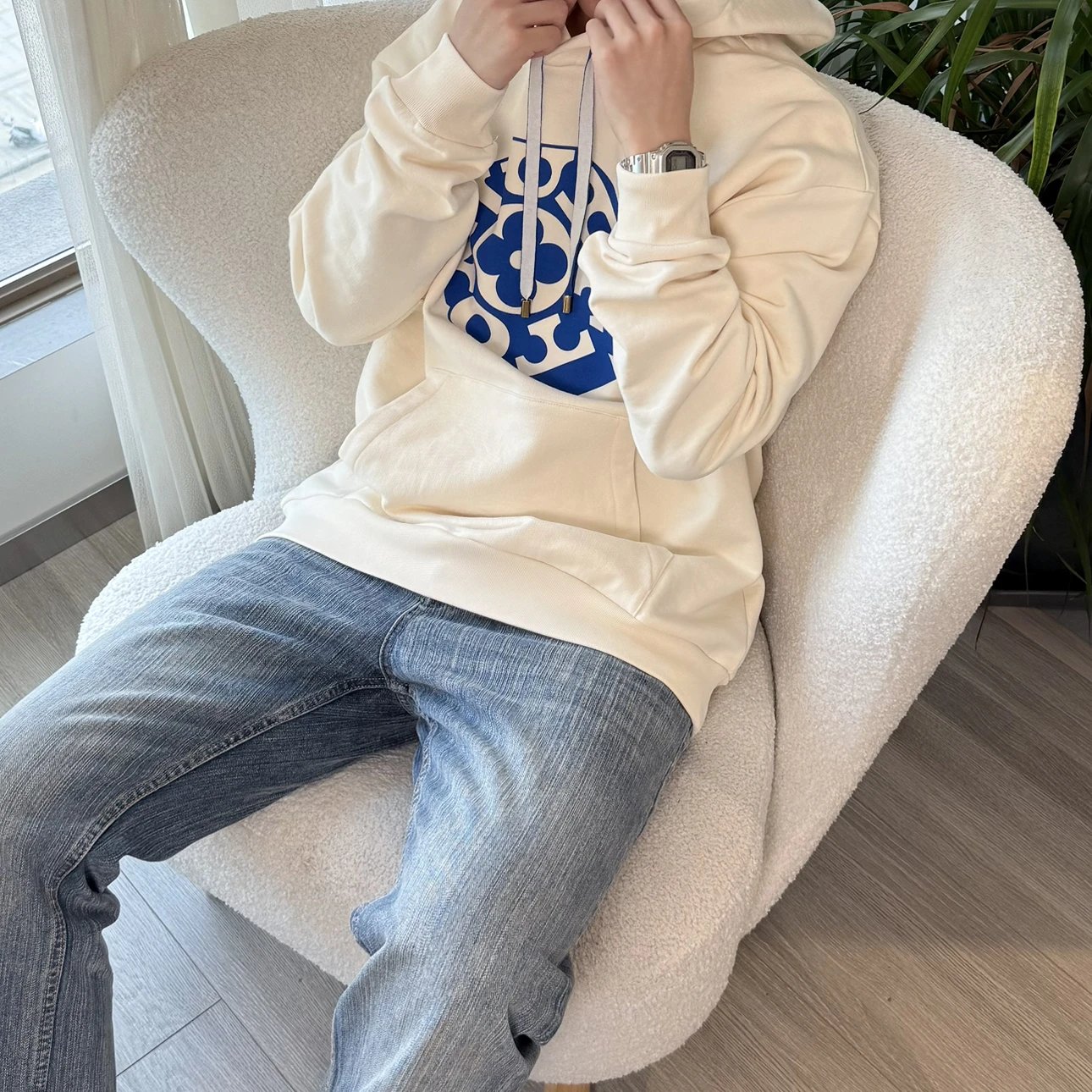 RD-C263 · Graphic Hoodie showcase view 3