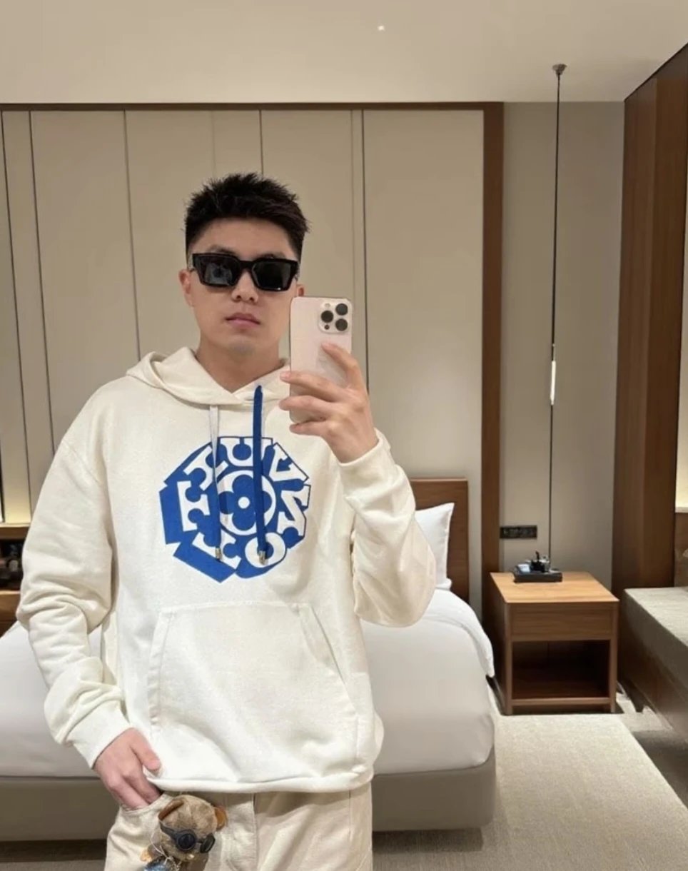 RD-C263 · Graphic Hoodie showcase view 11