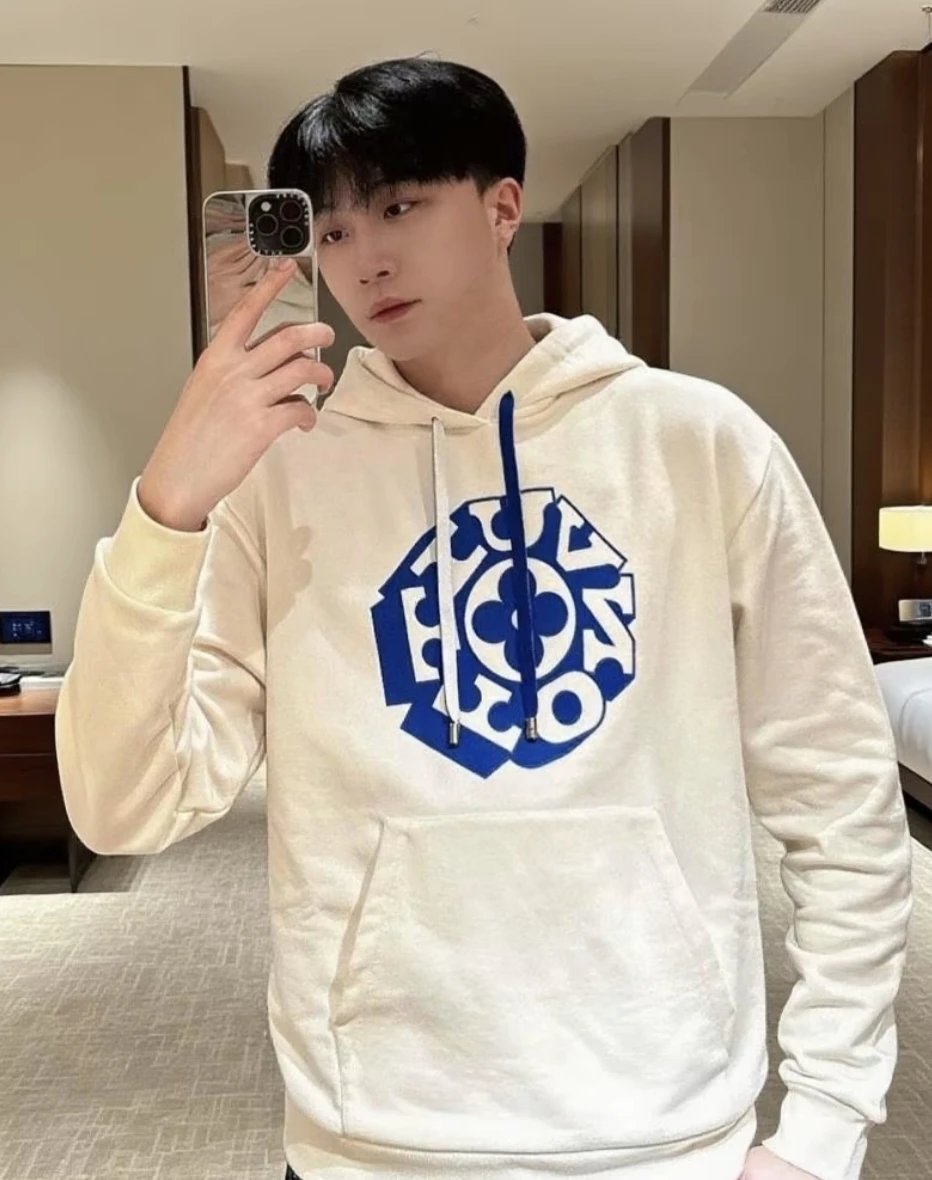 RD-C263 · Graphic Hoodie showcase view 12