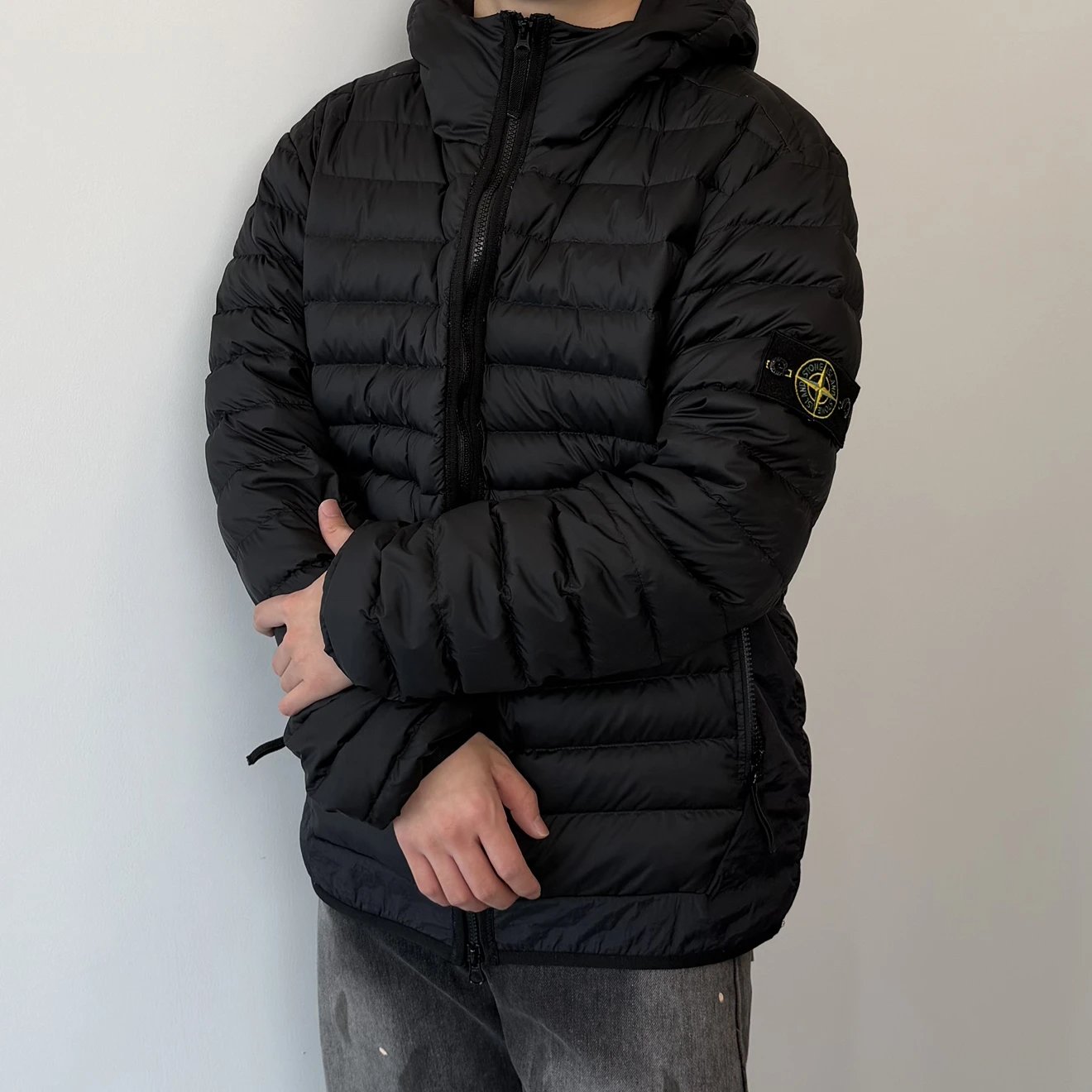 RD-C321 · Lightweight Recycled-Nylon Hooded Down Jacket showcase view 3