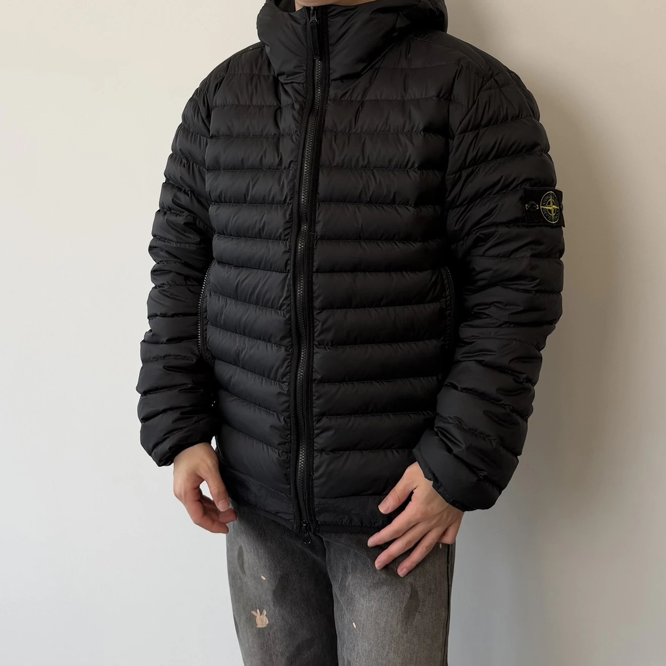RD-C321 · Lightweight Recycled-Nylon Hooded Down Jacket showcase view 8