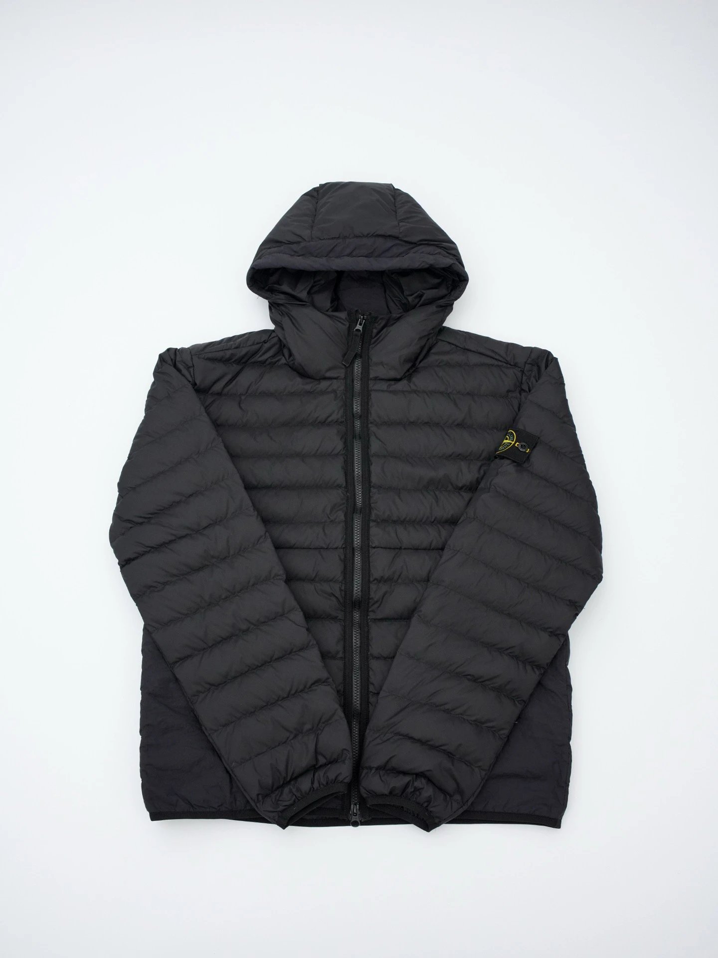 RD-C321 · Lightweight Recycled-Nylon Hooded Down Jacket showcase view 9
