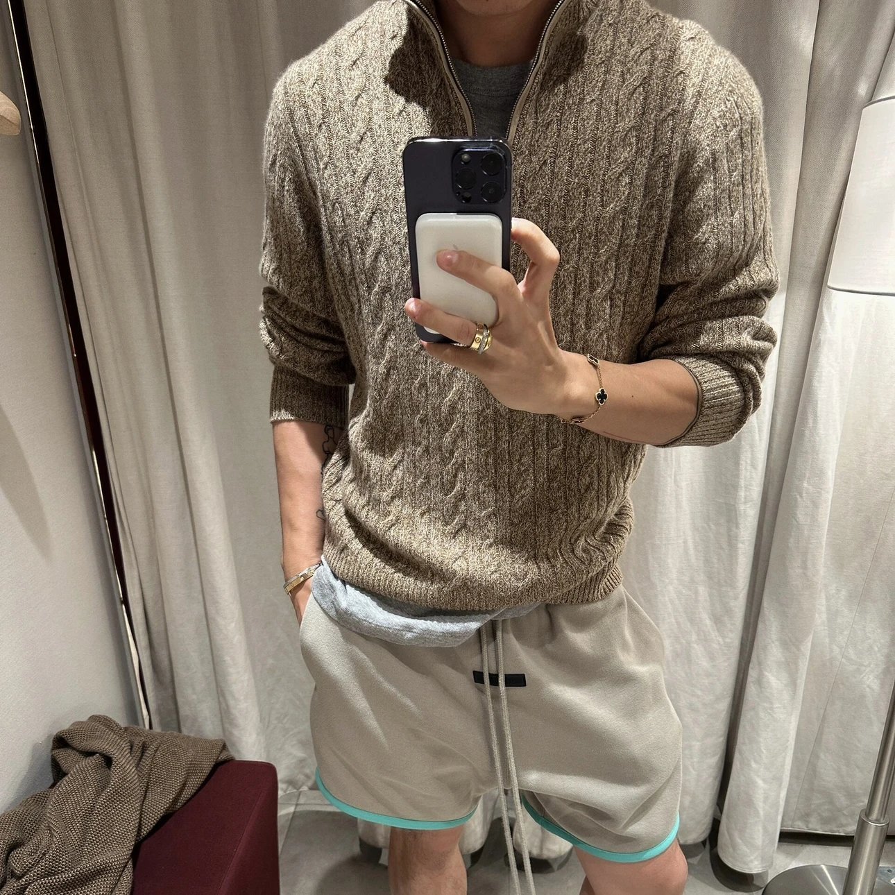 RD-C368 · Cashmere-Blend Cable-Knit Half-Zip Sweater showcase view 1