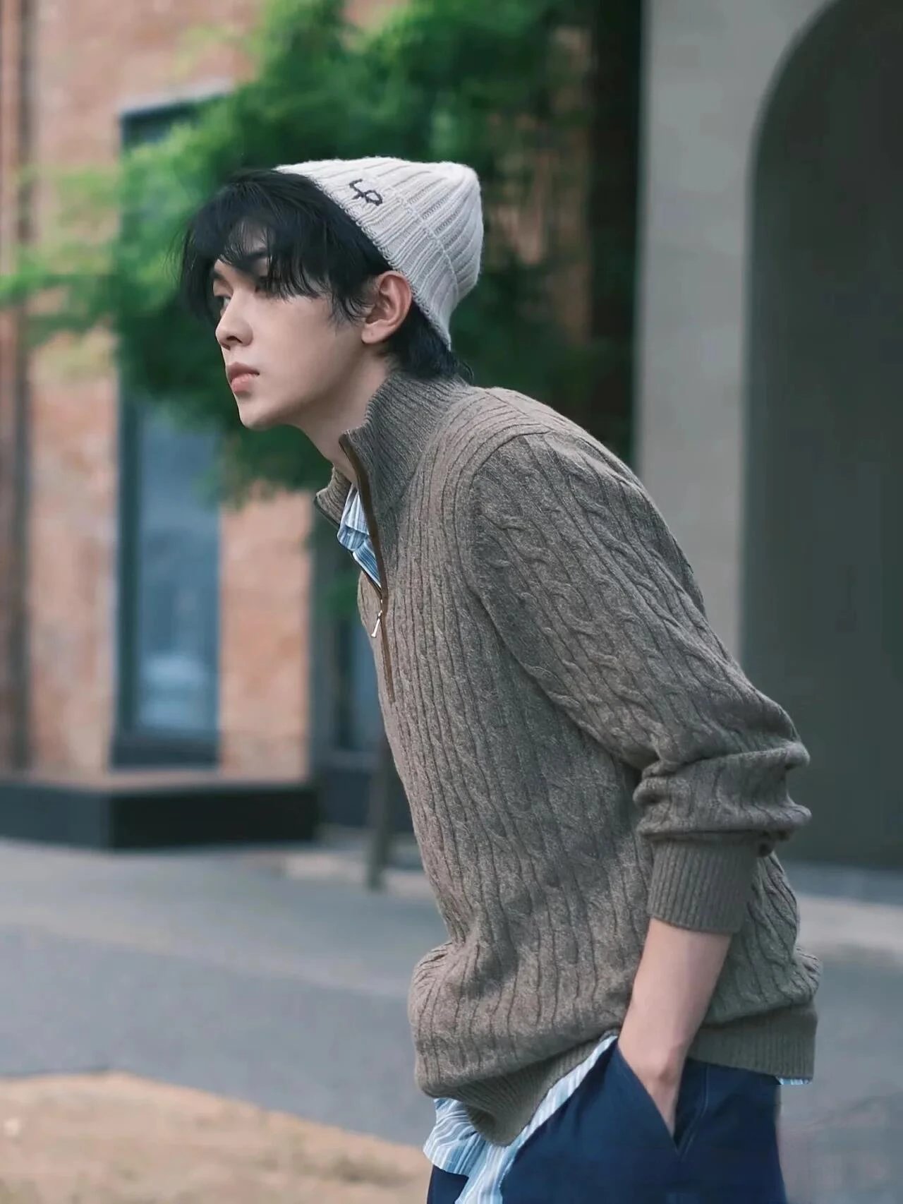 RD-C368 · Cashmere-Blend Cable-Knit Half-Zip Sweater showcase view 6