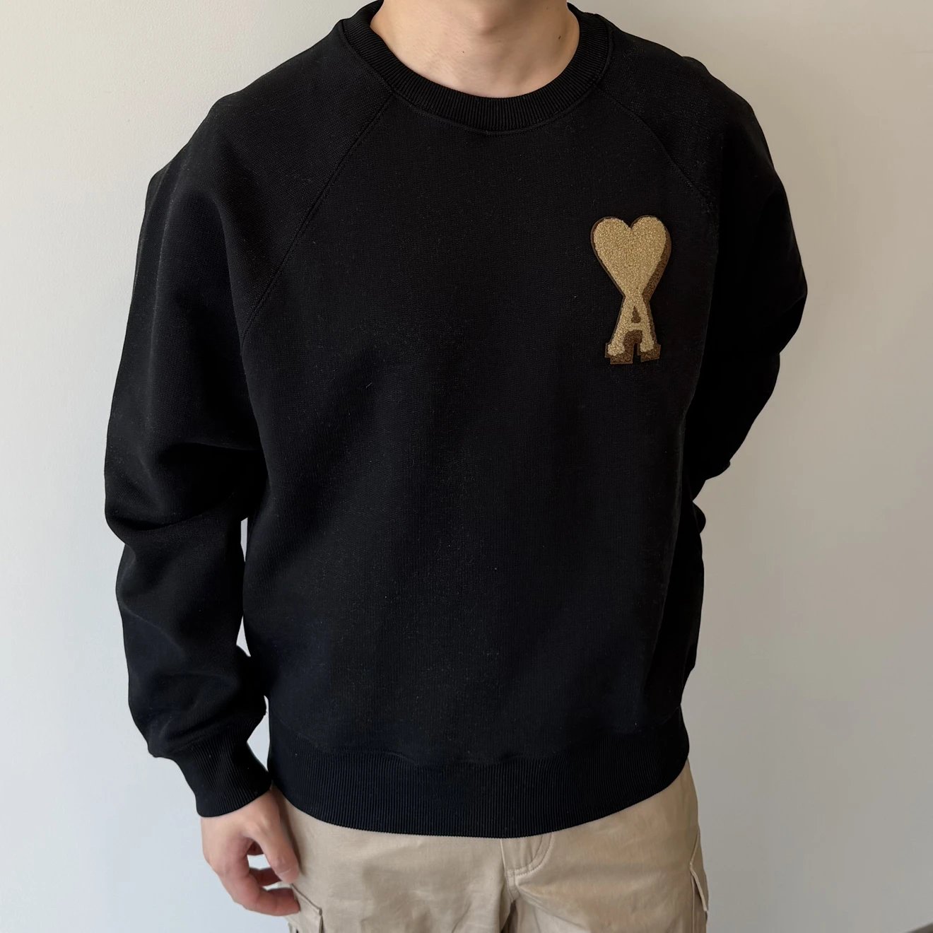 RD-C264 · Towel-Embroidered Heart Crewneck Sweatshirt showcase view 1