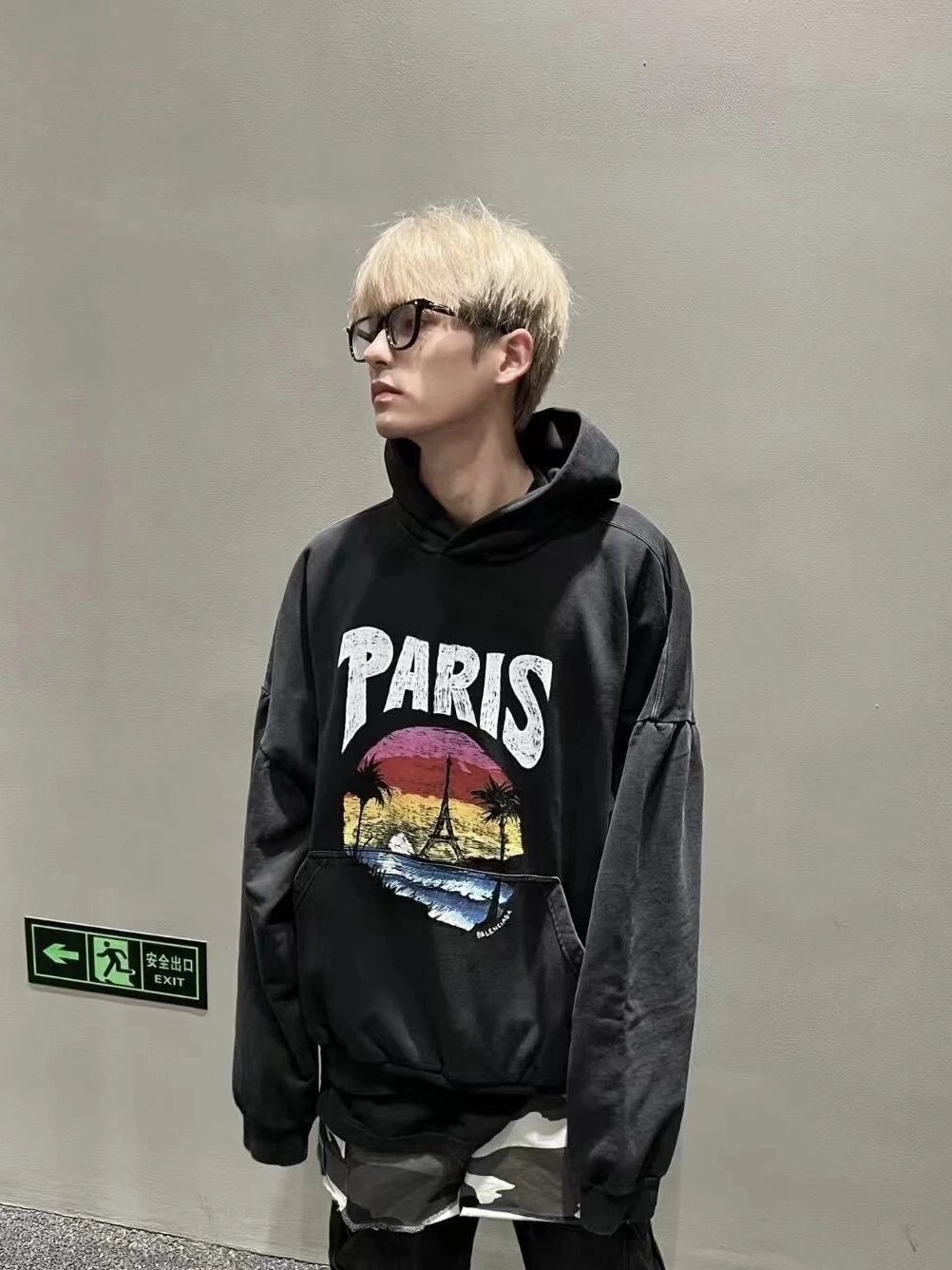 RD-C265 · Graphic Hooded Sweatshirt showcase view 3