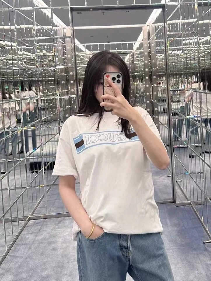 RD-C091 · Graphic Knit-Cotton T-Shirt in White showcase view 6