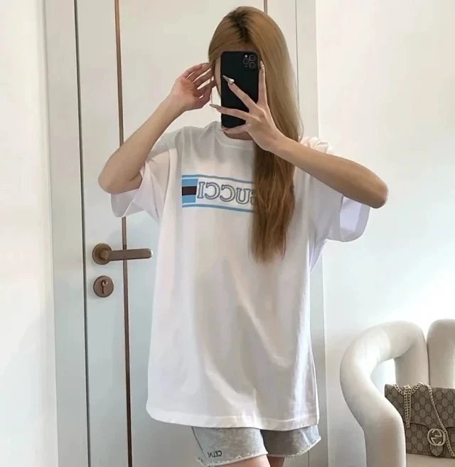 RD-C091 · Graphic Knit-Cotton T-Shirt in White showcase view 9
