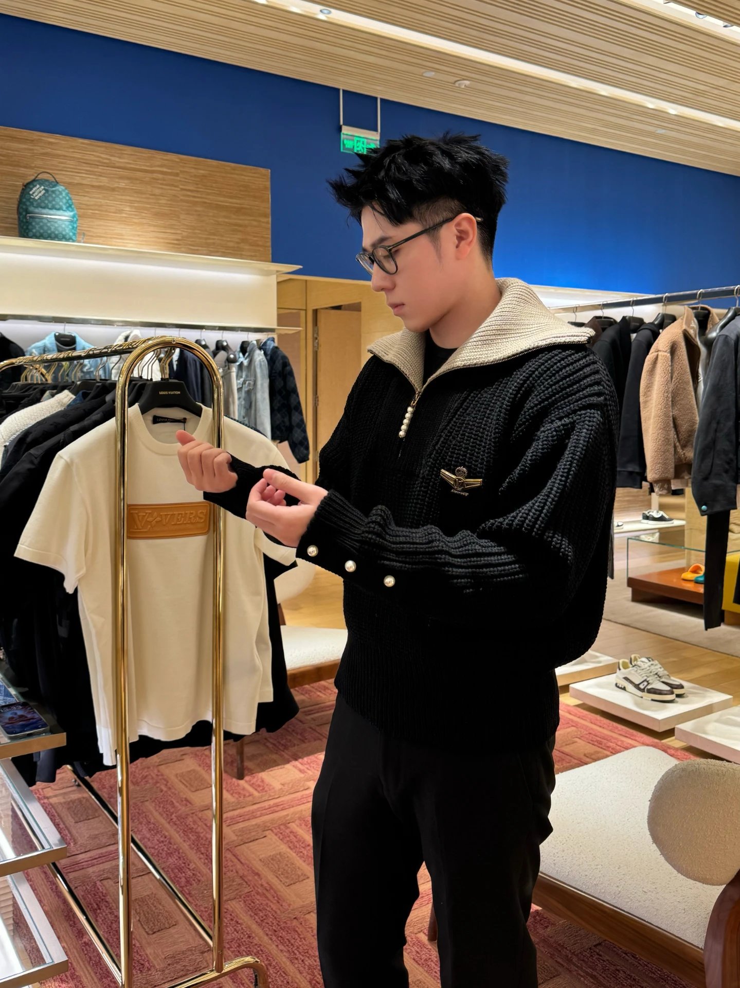 RD-C369 · Mercerized Wool Half-Zip Pearl Sweater showcase view 5