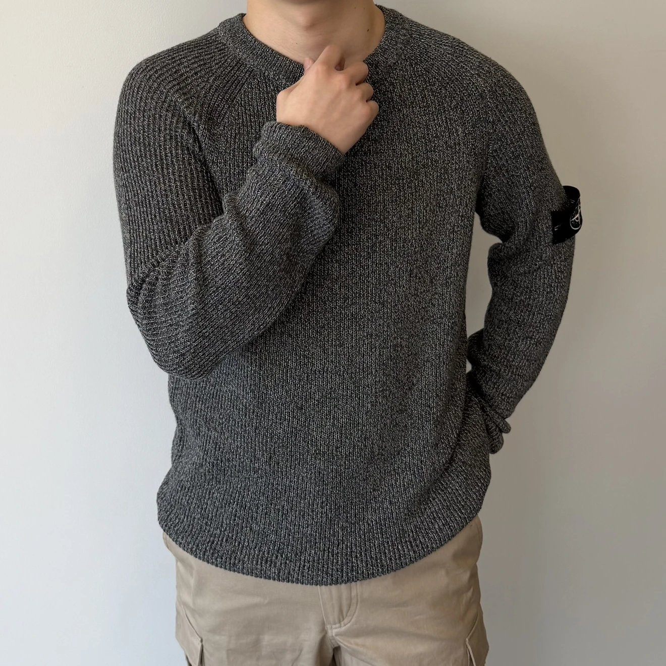 RD-C370 · Reflective Marl Crewneck Sweater showcase view 6