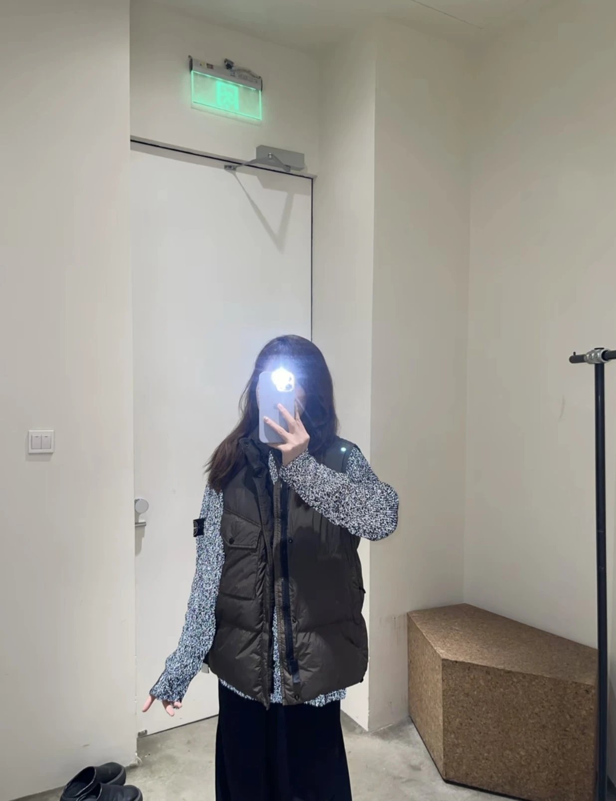 RD-C370 · Reflective Marl Crewneck Sweater showcase view 8