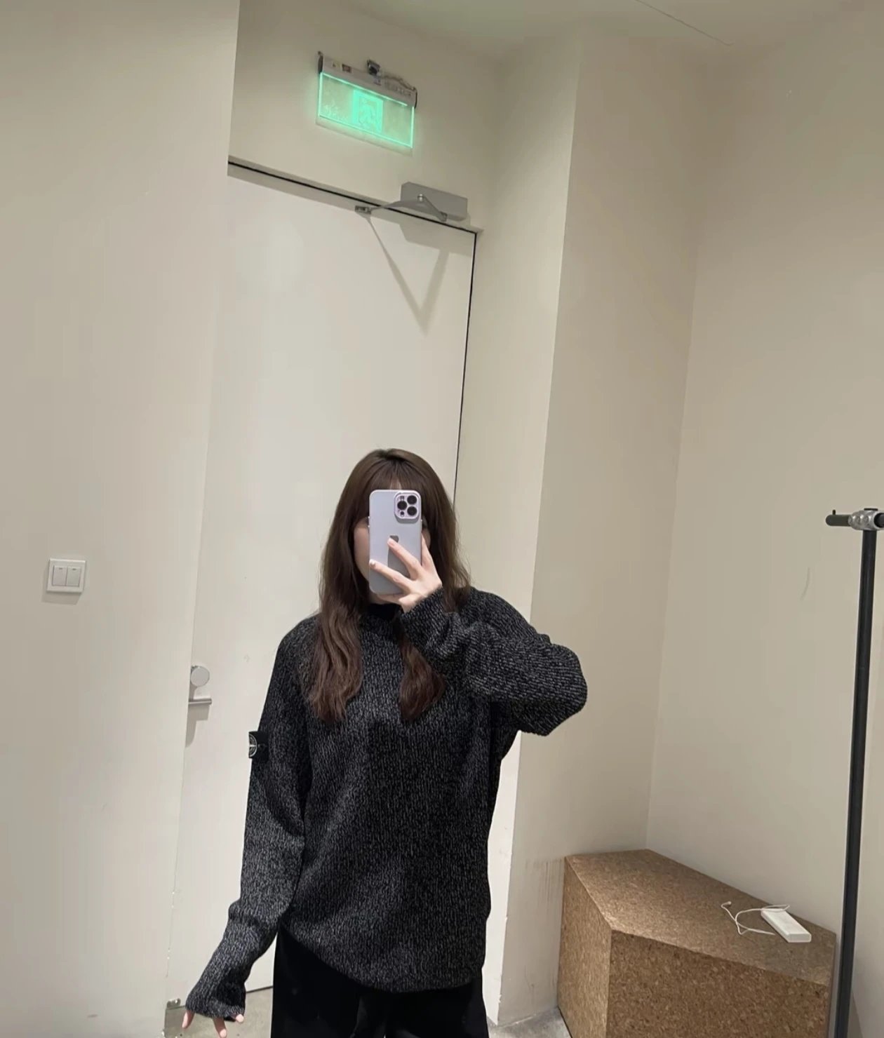 RD-C370 · Reflective Marl Crewneck Sweater showcase view 13