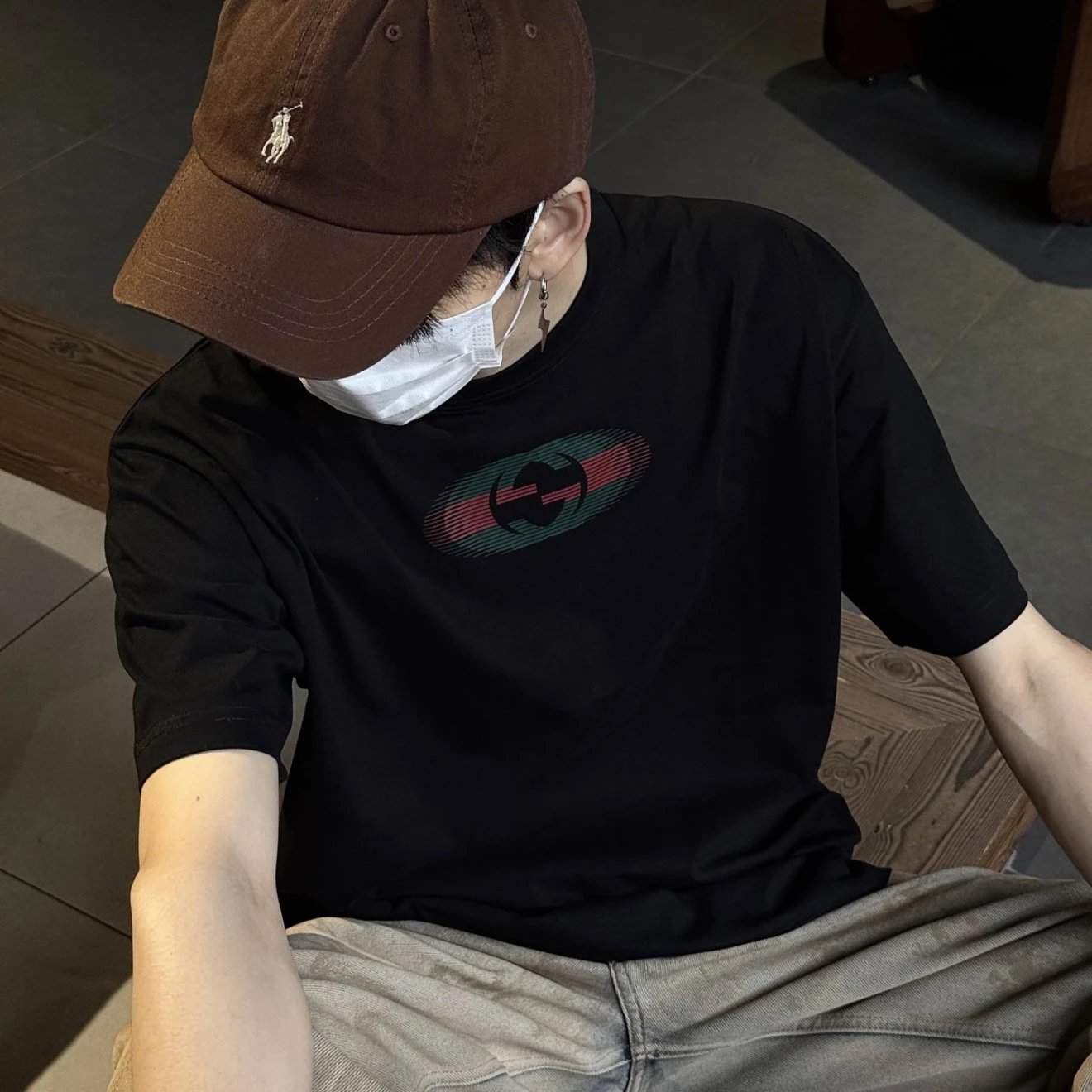 RD-C090 · Relaxed Letter-Print Crewneck T-Shirt showcase view 1