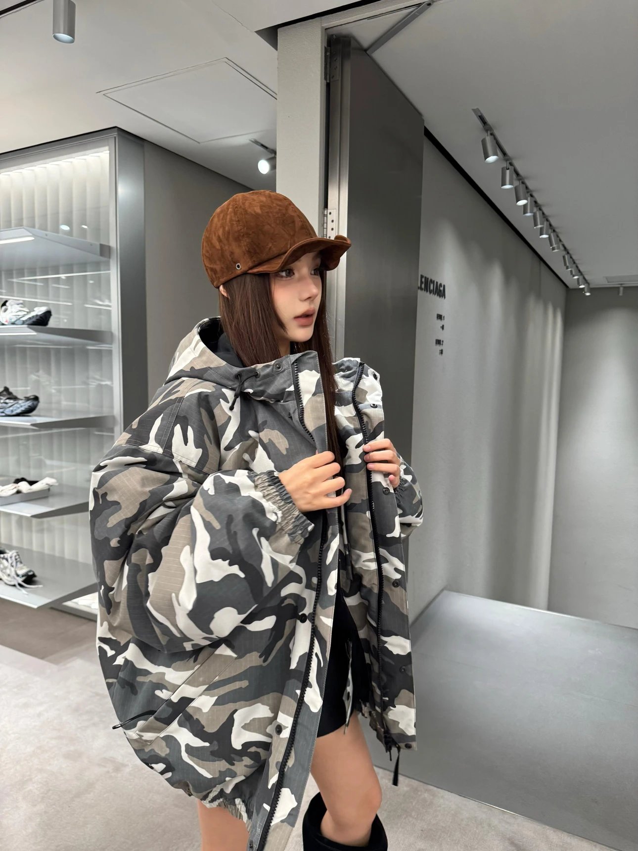 RD-C227 · Camouflage Ski Jacket with Snow Skirt showcase view 3