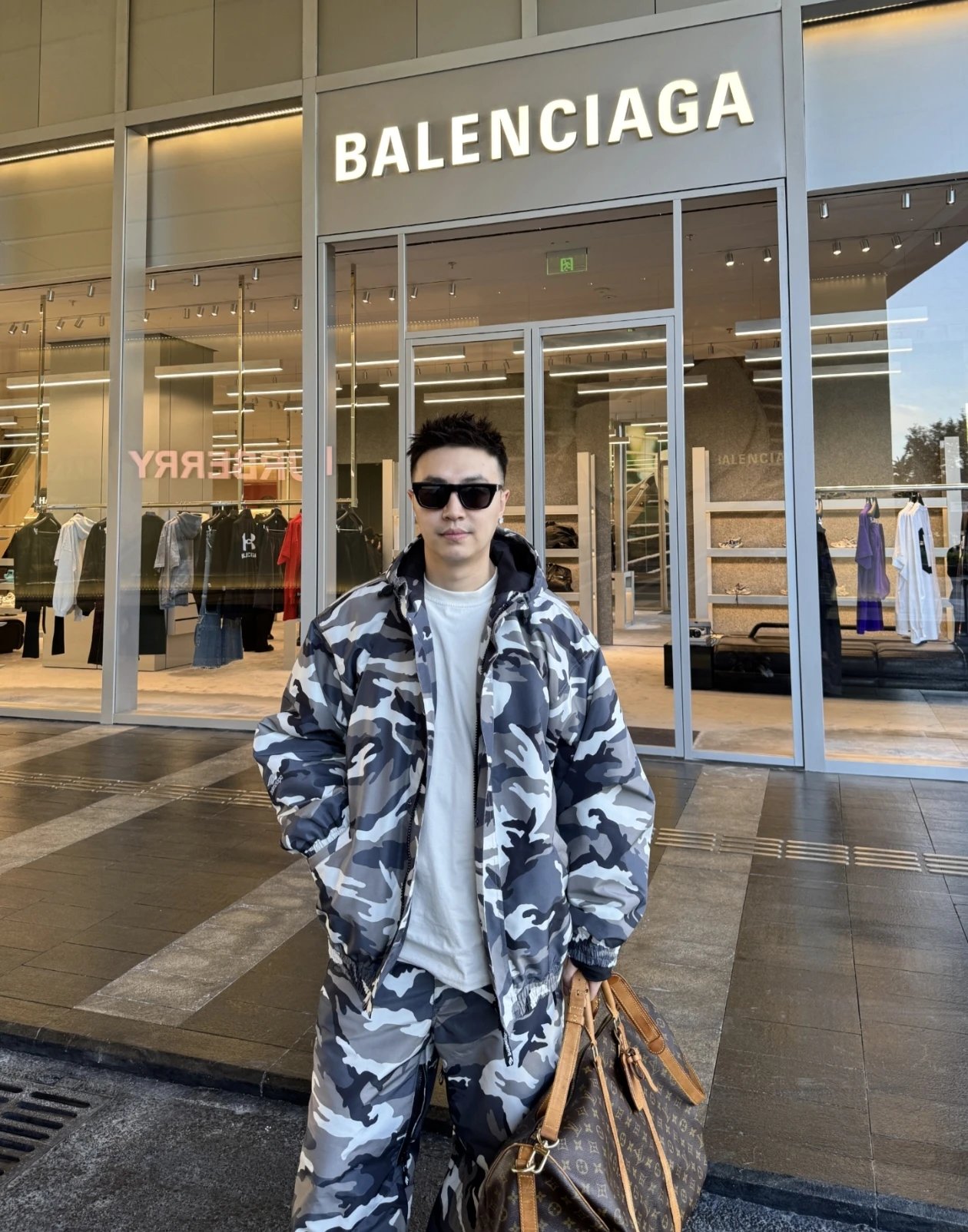RD-C227 · Camouflage Ski Jacket with Snow Skirt showcase view 12