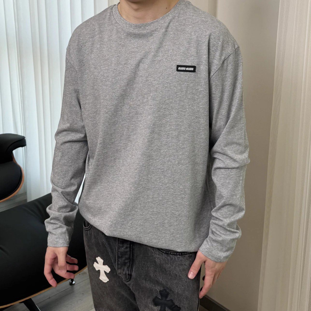 RD-C397 · Heather Grey Long-Sleeve T-Shirt showcase view 4
