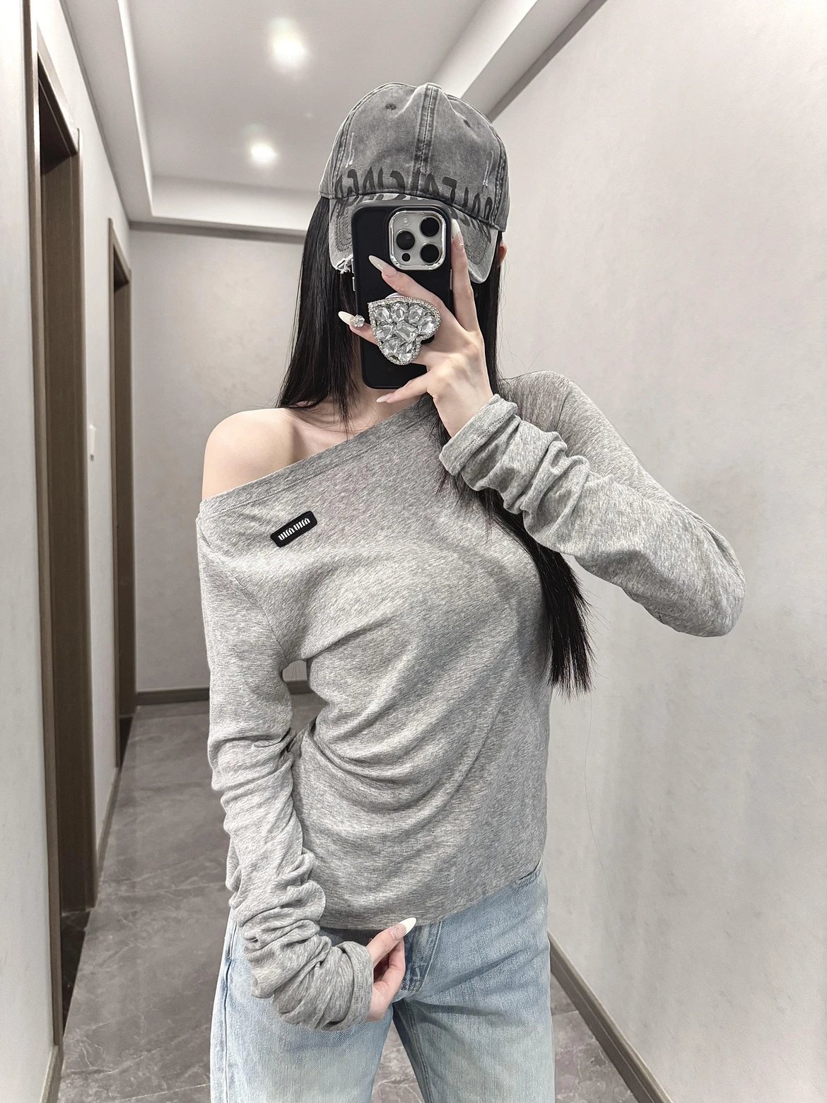 RD-C397 · Heather Grey Long-Sleeve T-Shirt showcase view 2