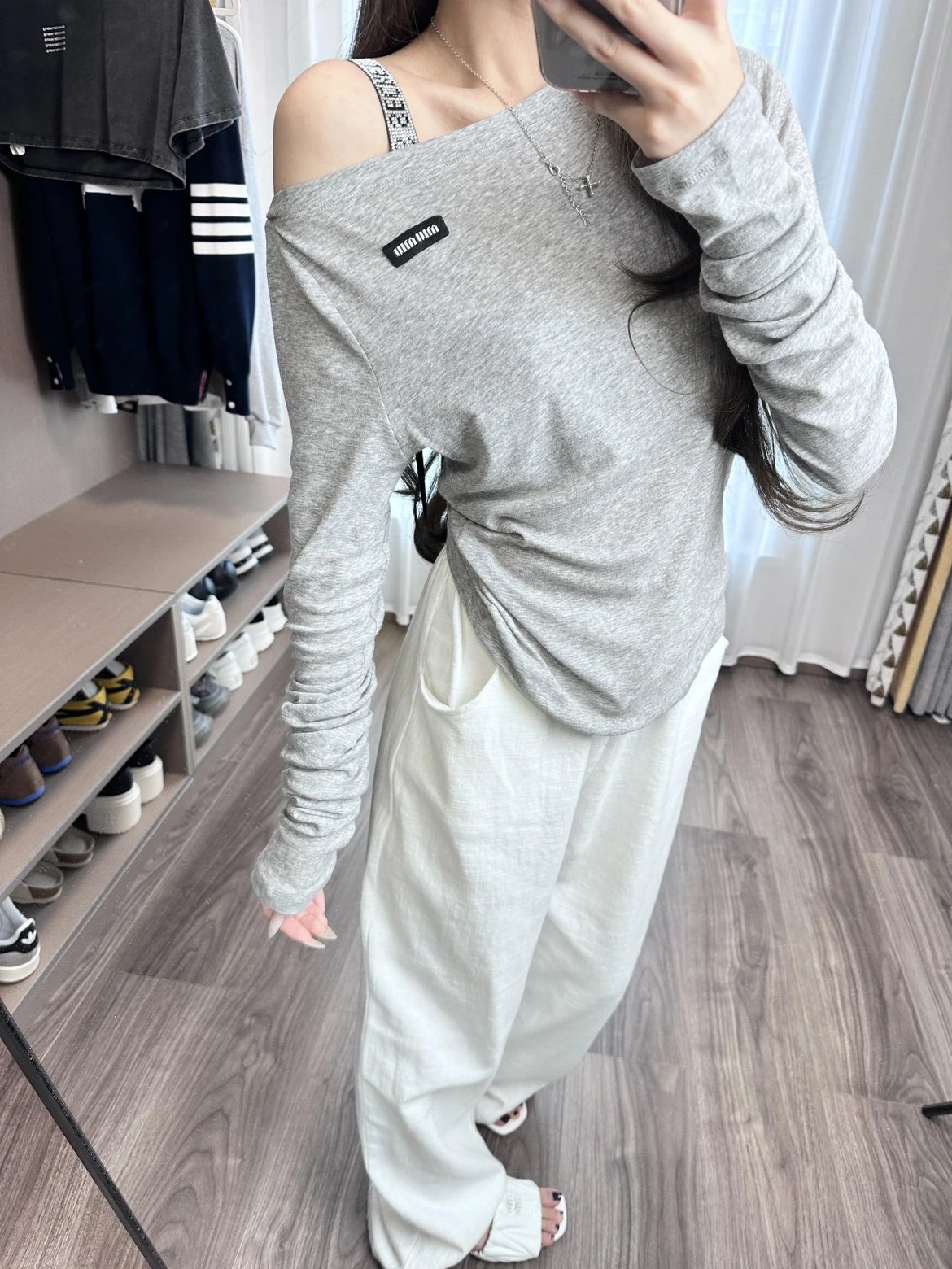 RD-C397 · Heather Grey Long-Sleeve T-Shirt showcase view 9