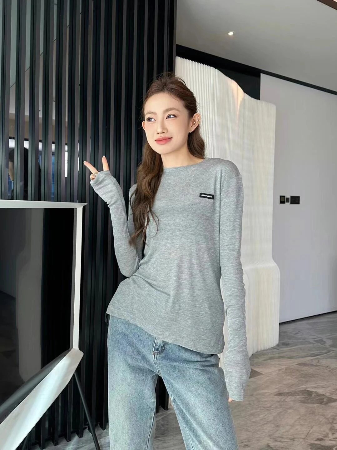 RD-C397 · Heather Grey Long-Sleeve T-Shirt showcase view 6