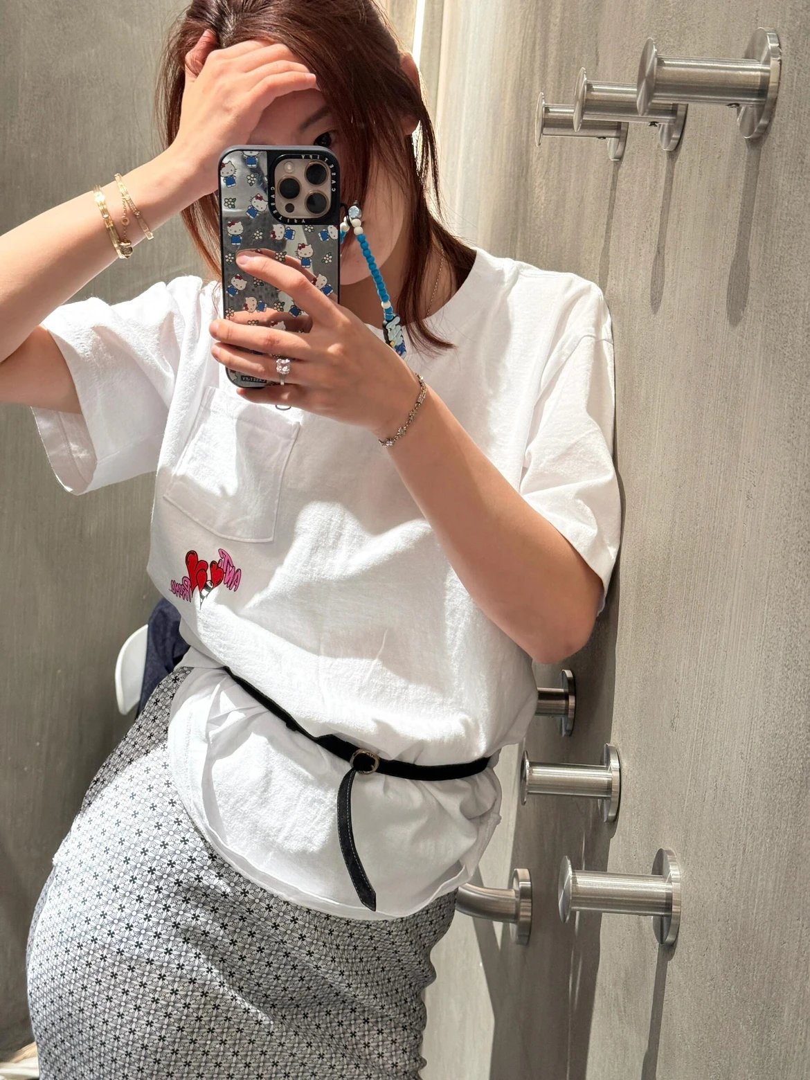 RD-C150 · Graphic Crew-Neck T-Shirt – White showcase view 3