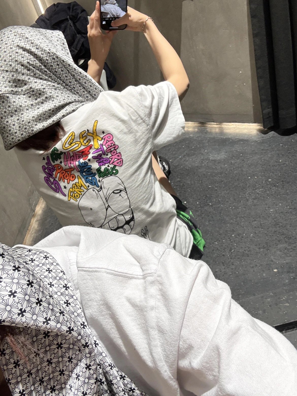 RD-C150 · Graphic Crew-Neck T-Shirt – White showcase view 6