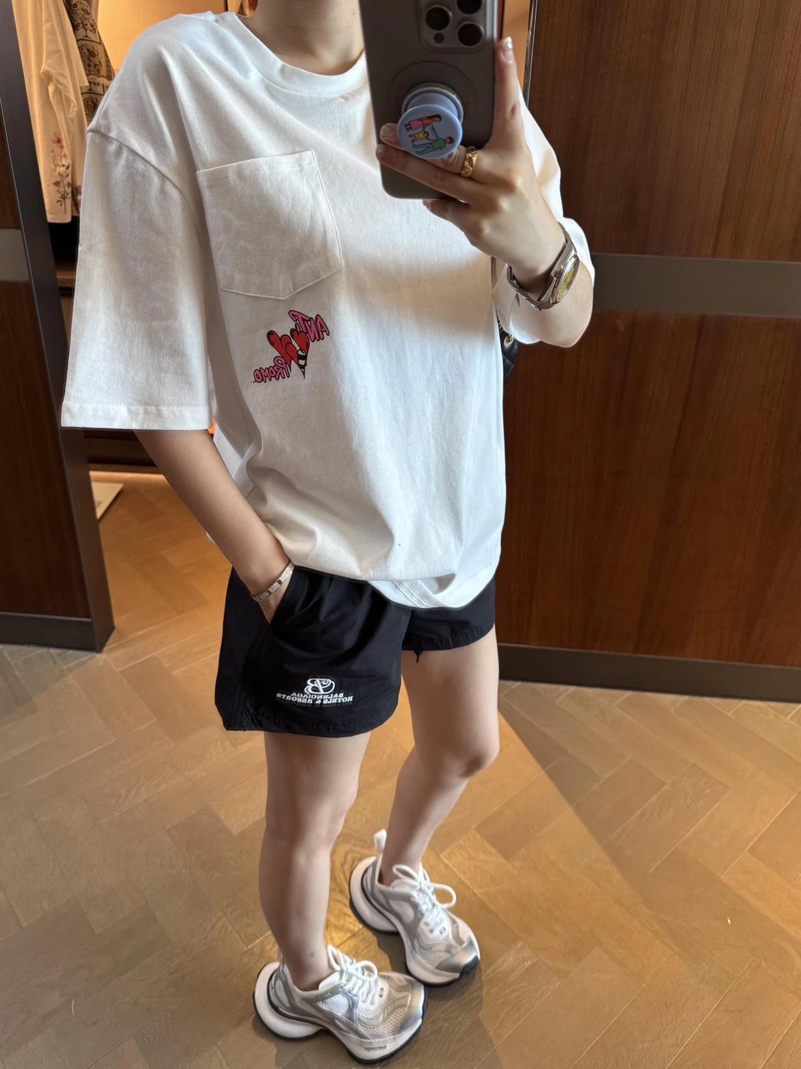 RD-C150 · Graphic Crew-Neck T-Shirt – White showcase view 10