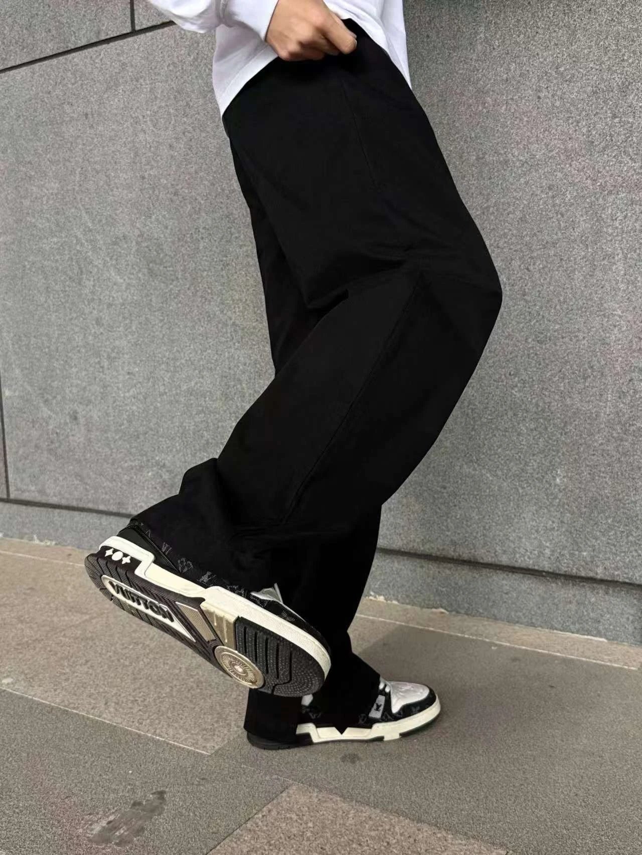 RD-C416 · Leather-Label Cotton Wide-Leg Trousers showcase view 6