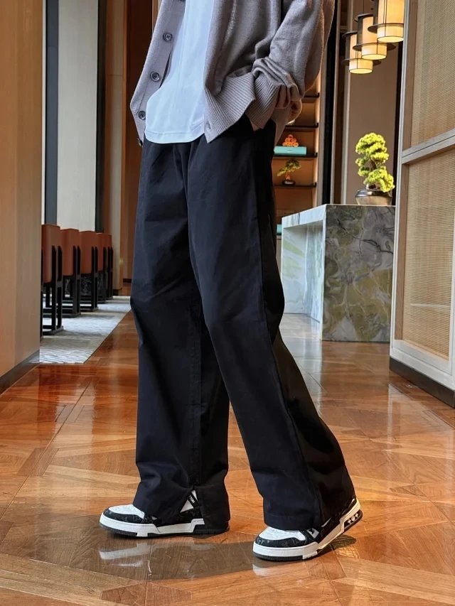 RD-C416 · Leather-Label Cotton Wide-Leg Trousers showcase view 10