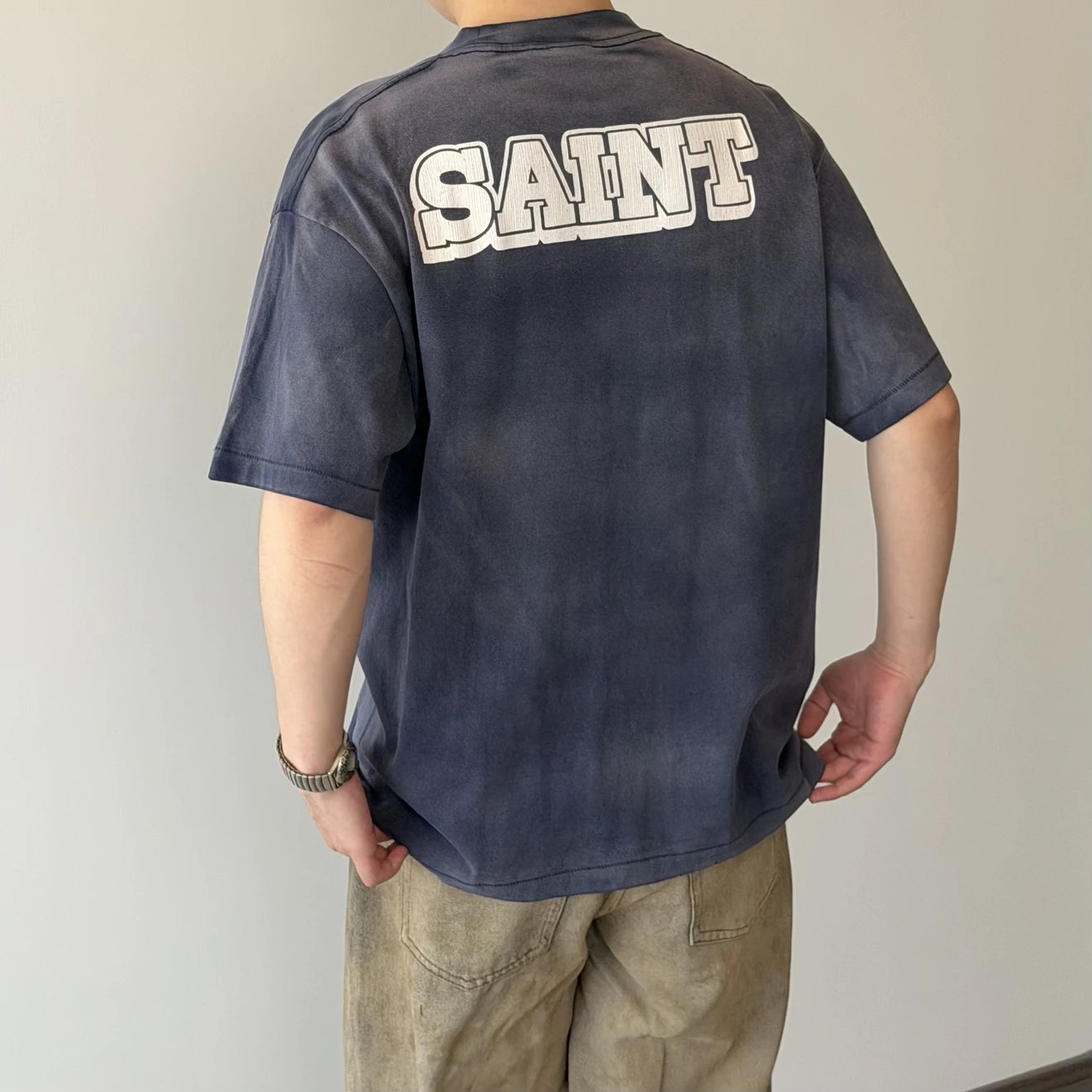 RD-C152 · Lumière Graphic Washed T-Shirt showcase view 3