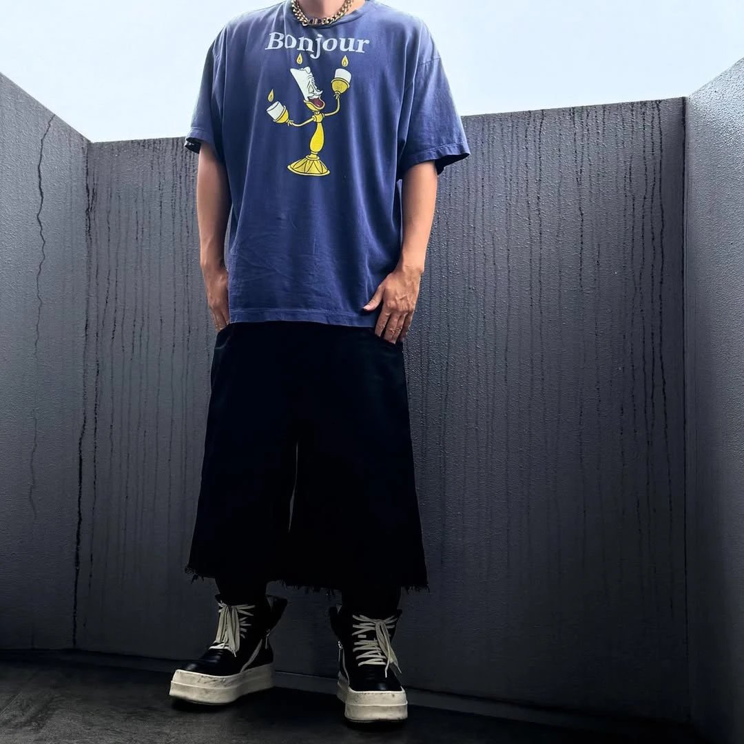 RD-C152 · Lumière Graphic Washed T-Shirt showcase view 2