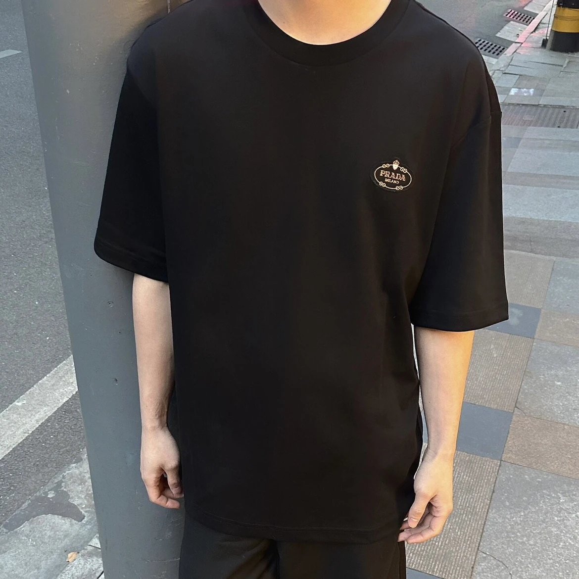 RD-C154 · Gold Badge Embroidered T-Shirt showcase view 1