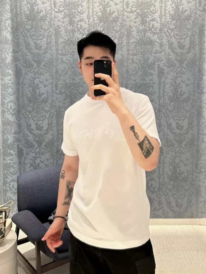 RD-C160 · Embroidered T-Shirt showcase view 6