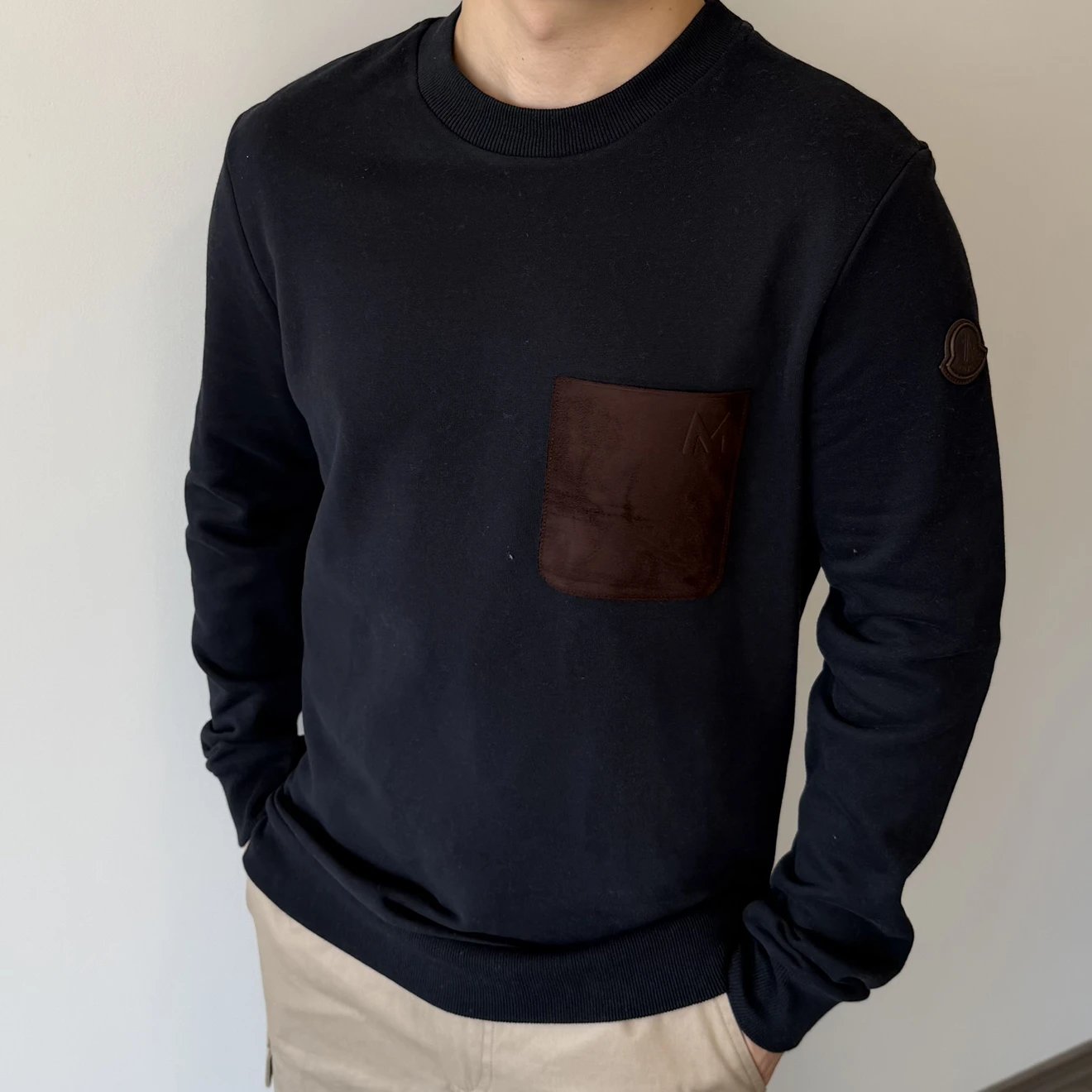 RD-C267 · Navy Suede-Pocket Crewneck Sweatshirt showcase view 2
