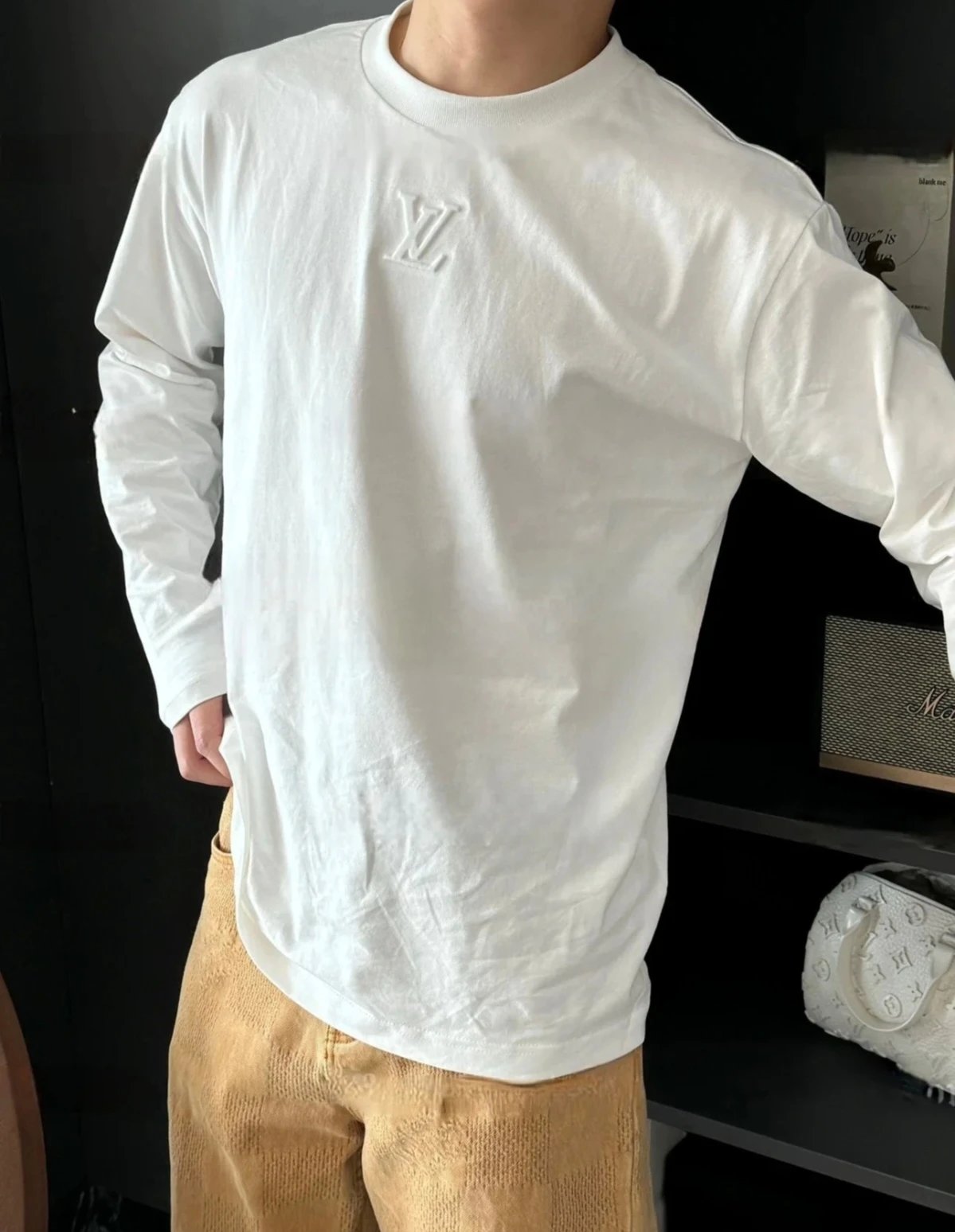 RD-C398 · Embossed Logo Crewneck Long-Sleeve T-Shirt showcase view 10