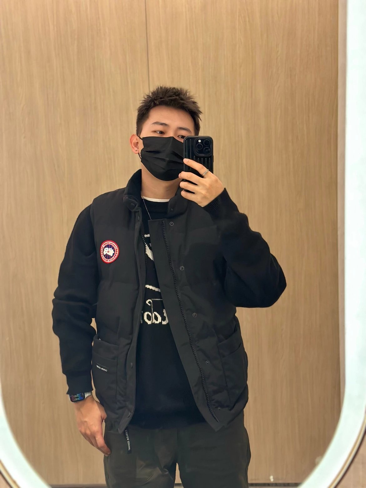RD-C322 · Solid-Color Logo-Patch Puffer Vest showcase view 7