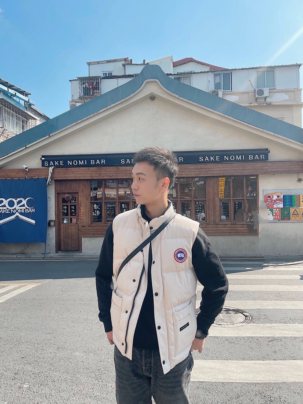 RD-C322 · Solid-Color Logo-Patch Puffer Vest showcase view 16