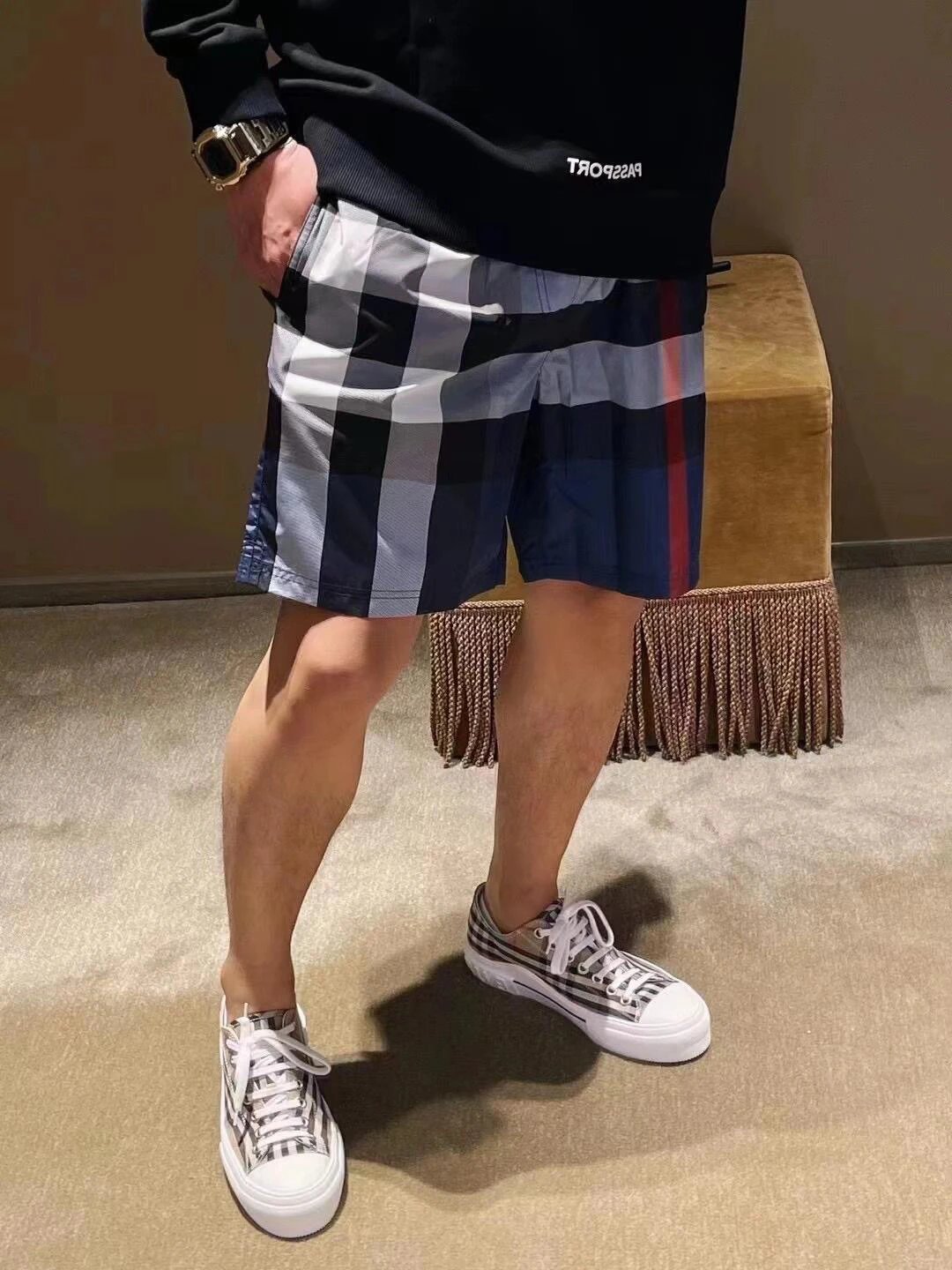 RD-C289 · Large Check Drawstring Shorts – Navy showcase view 4