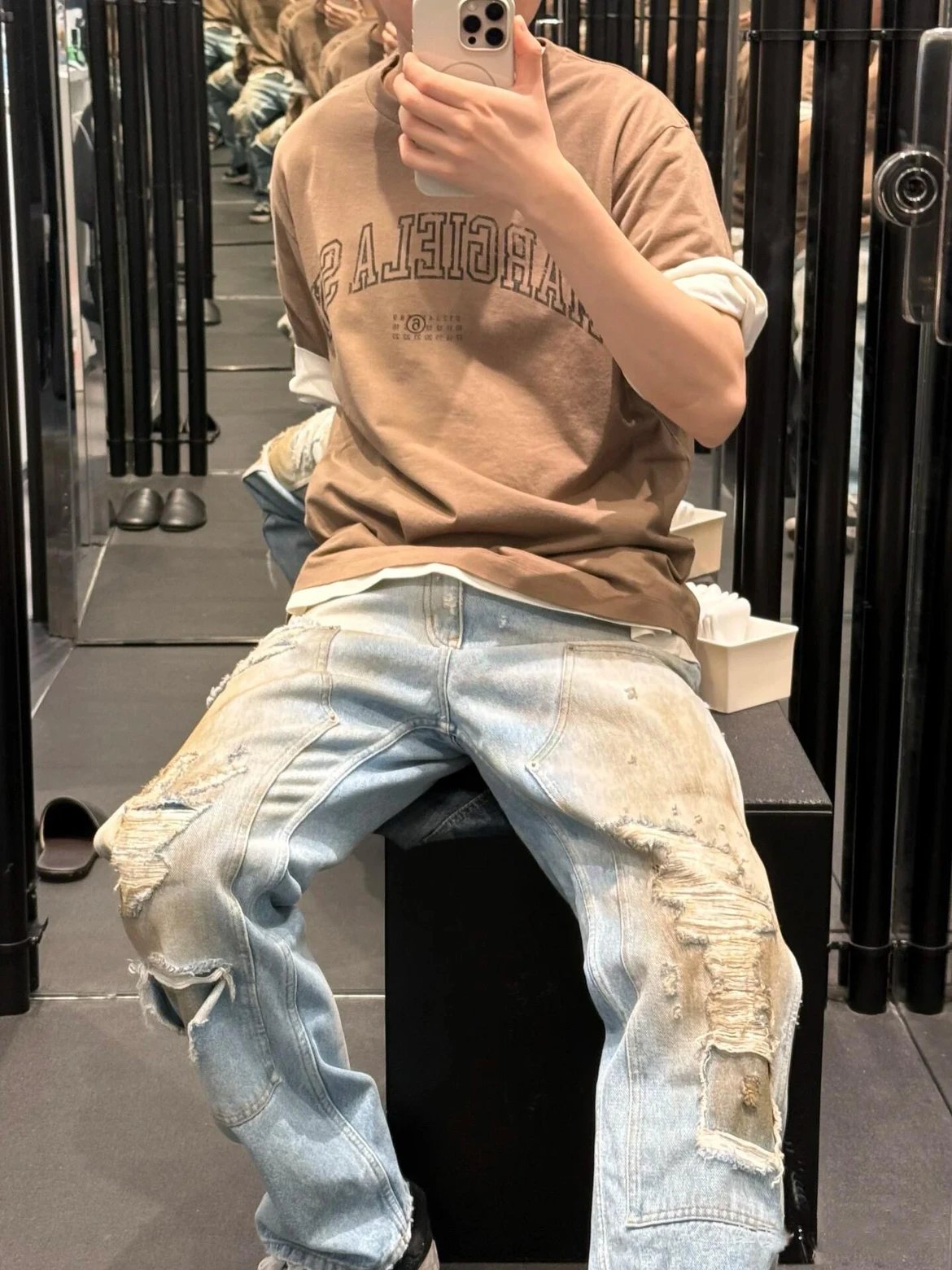 RD-C162 · Logo Print Short-Sleeve T-Shirt — Light Brown showcase view 2