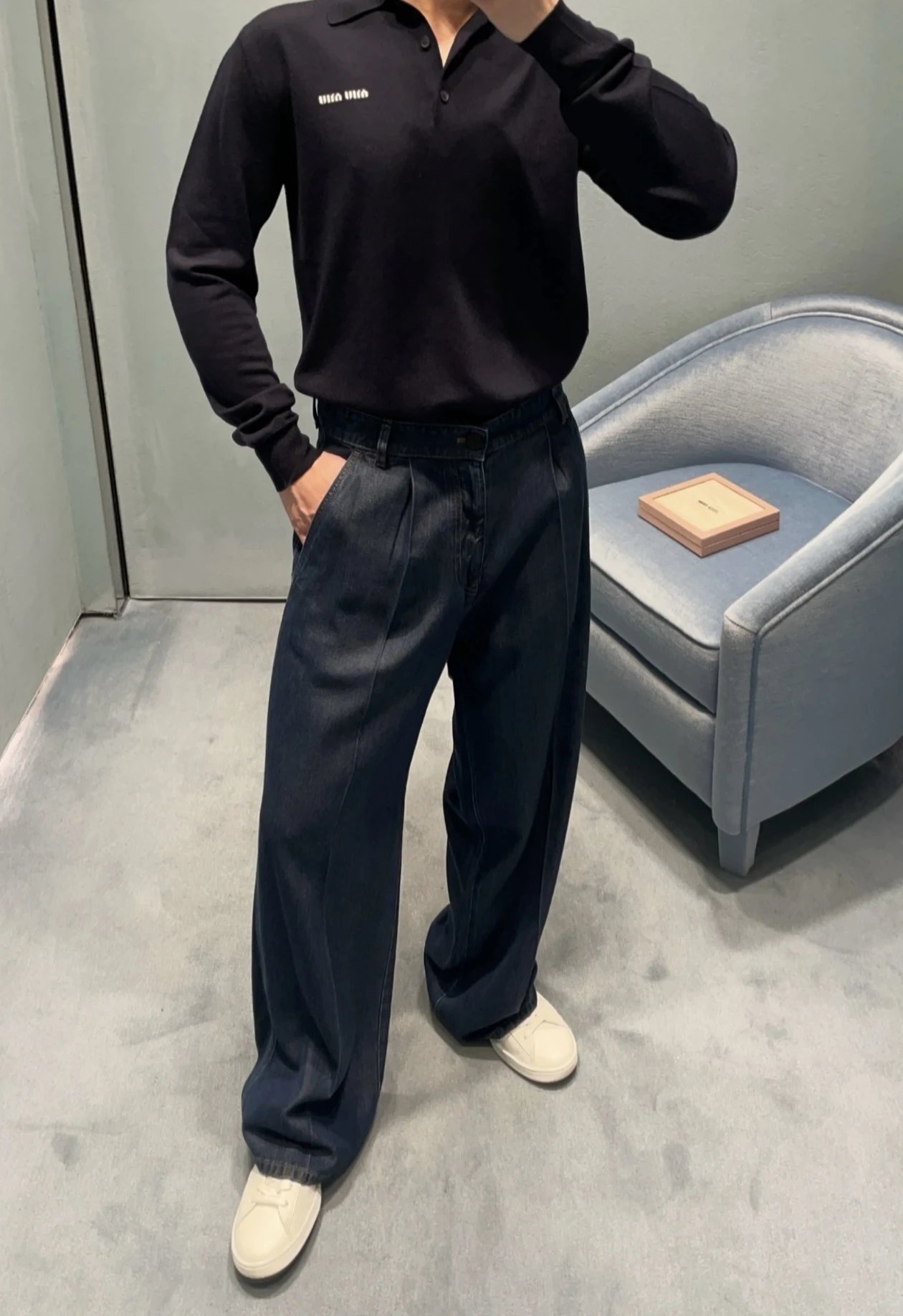 RD-C400 · Navy Logo Long-Sleeve Polo showcase view 13