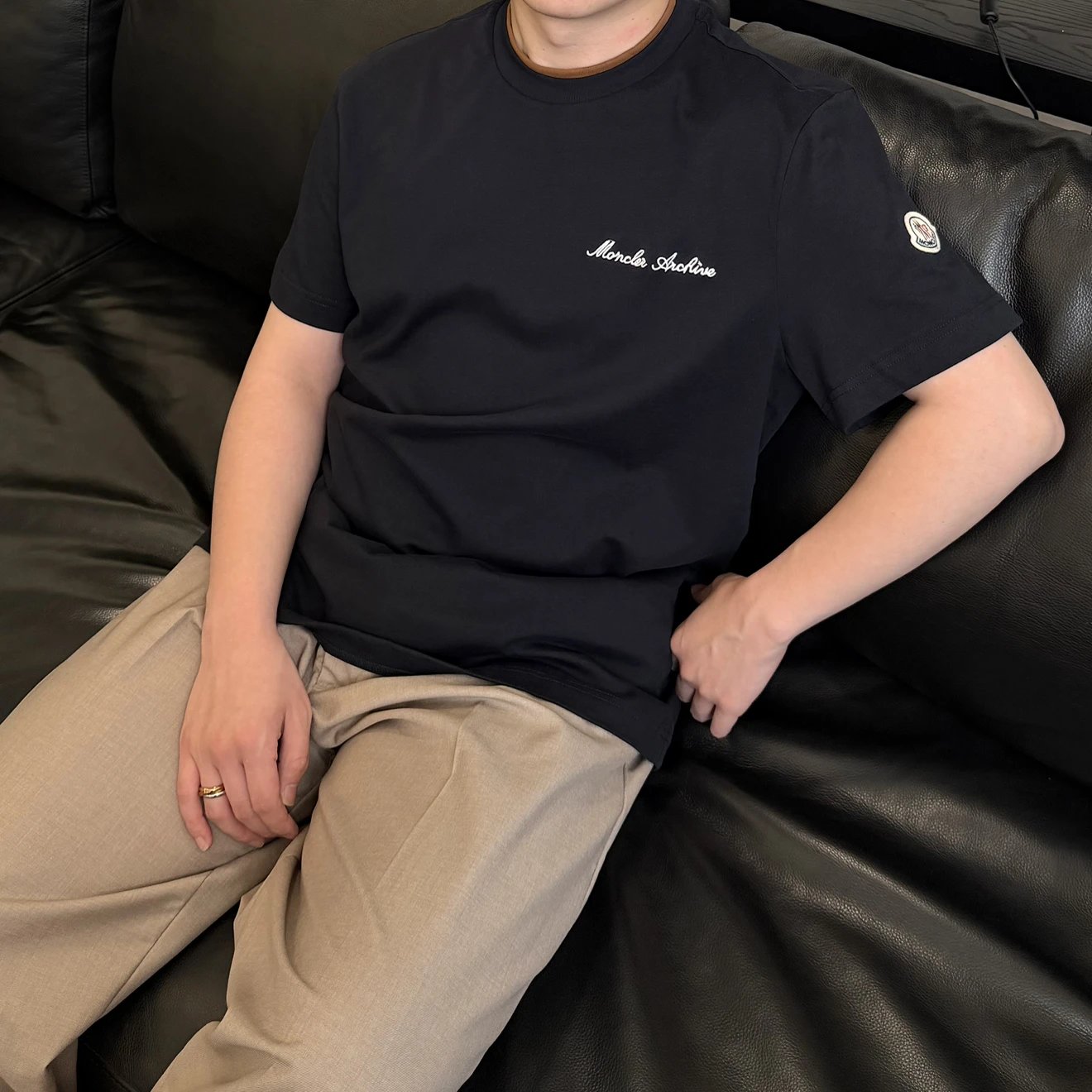RD-C165 · Color-Contrast Layered-Neck Embroidered T-Shirt showcase view 3