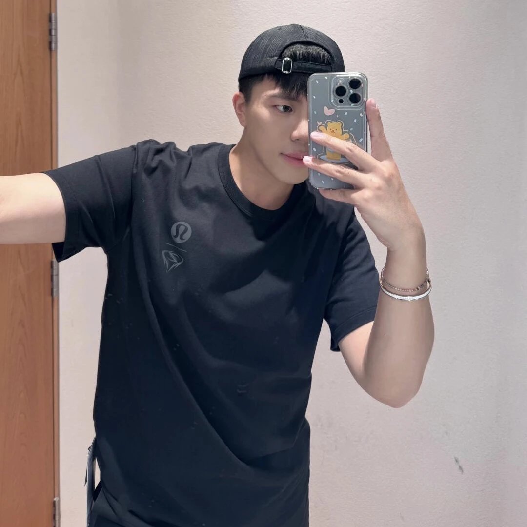 RD-C166 · Zhou Guanyu Limited Short-Sleeve T-Shirt showcase view 1