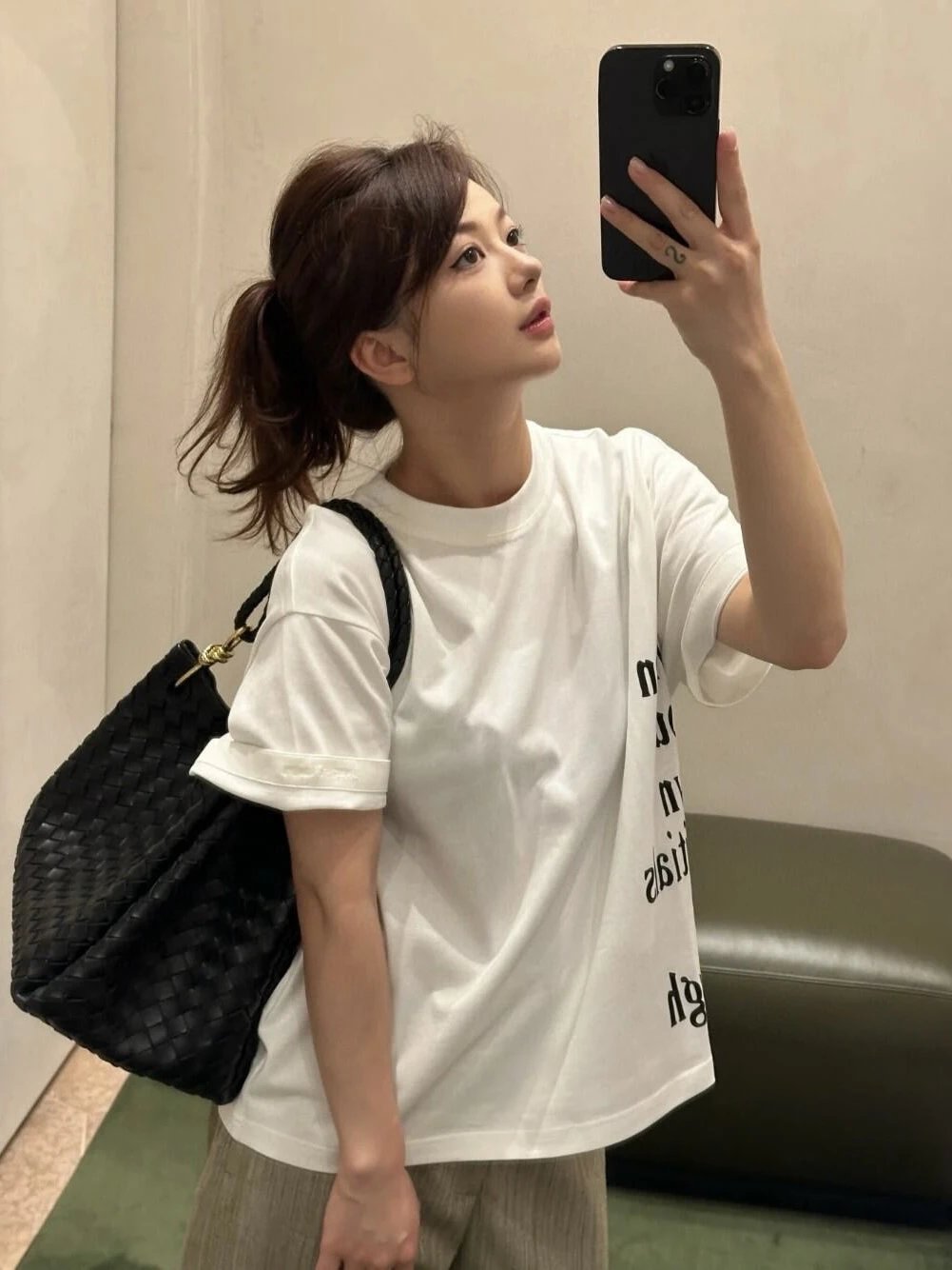 RD-C167 · Letter-Print Crew-Neck T-Shirt showcase view 7