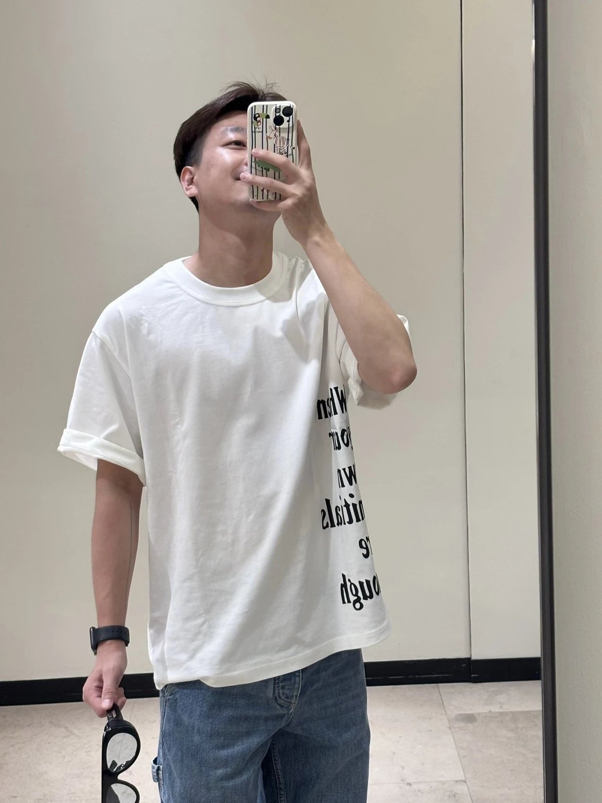 RD-C167 · Letter-Print Crew-Neck T-Shirt showcase view 8
