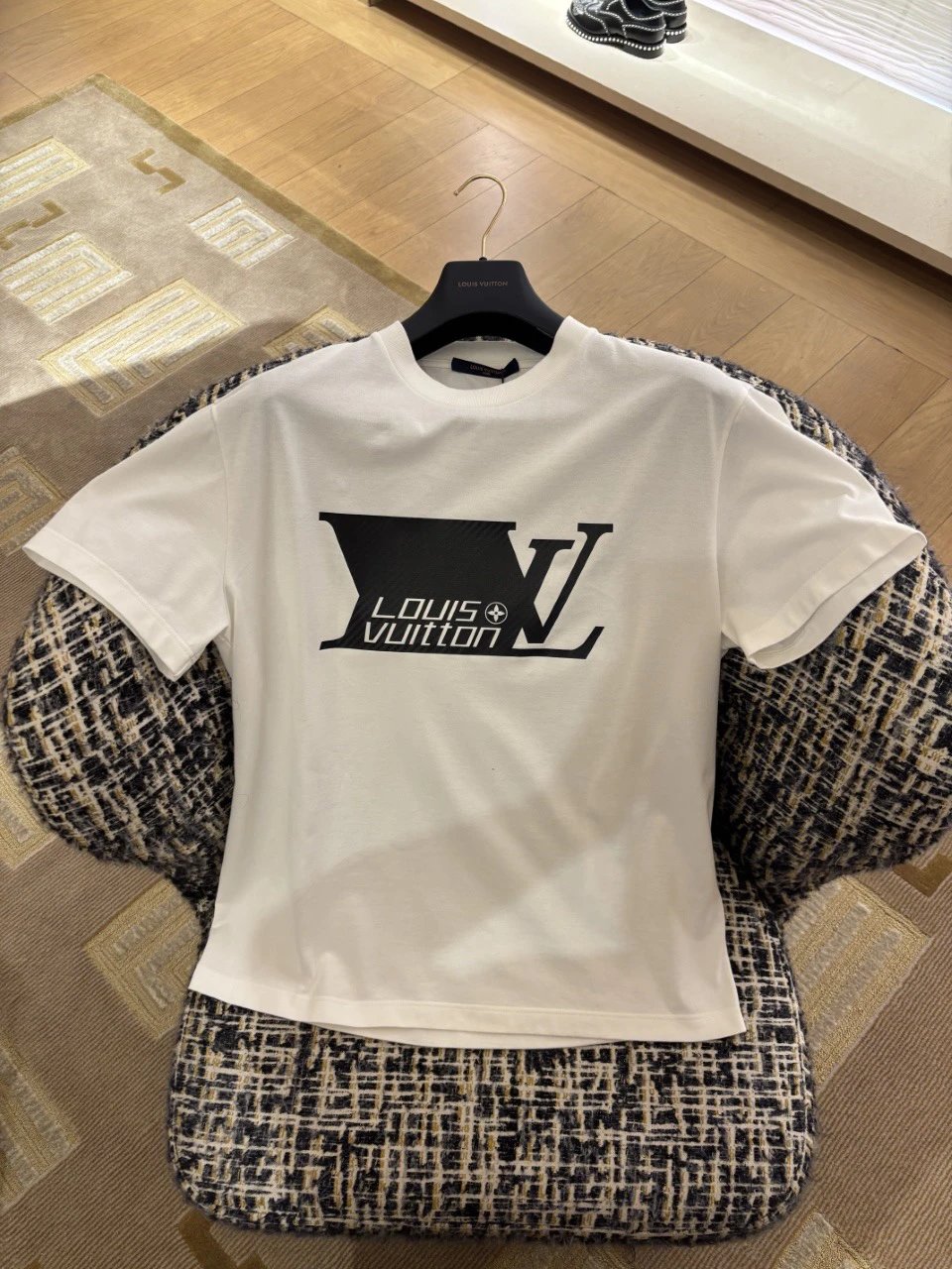 RD-C079 · Mosaic Carbon-Effect Graphic T-Shirt showcase view 5