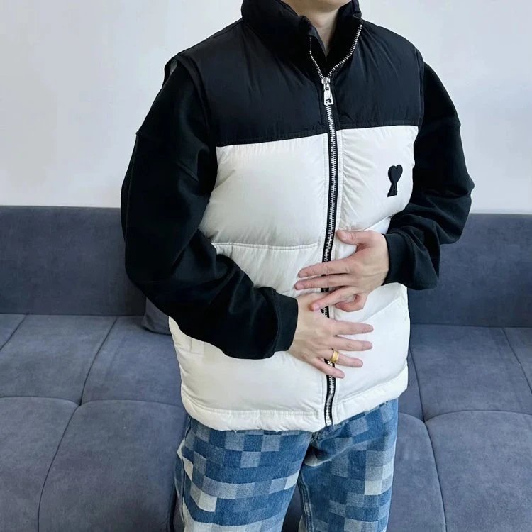 RD-C323 · Logo Stand-Collar Puffer Vest showcase view 6